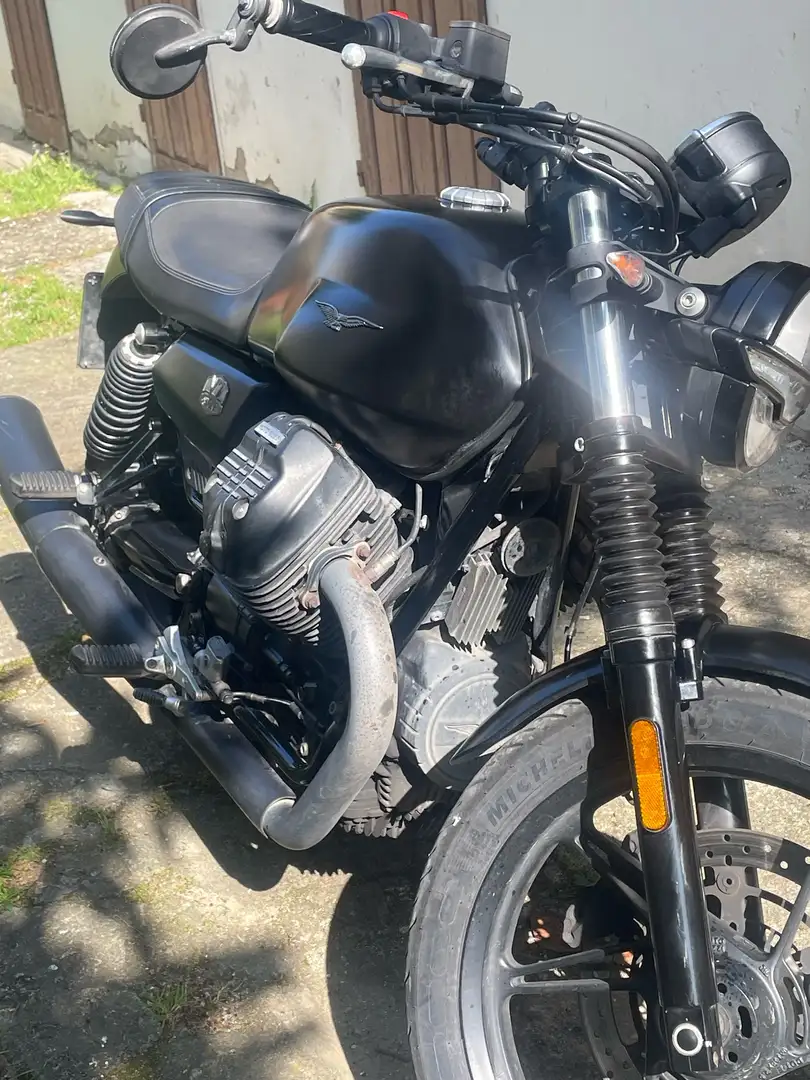 Moto Guzzi V 7 v7stone nera 850CC - 2