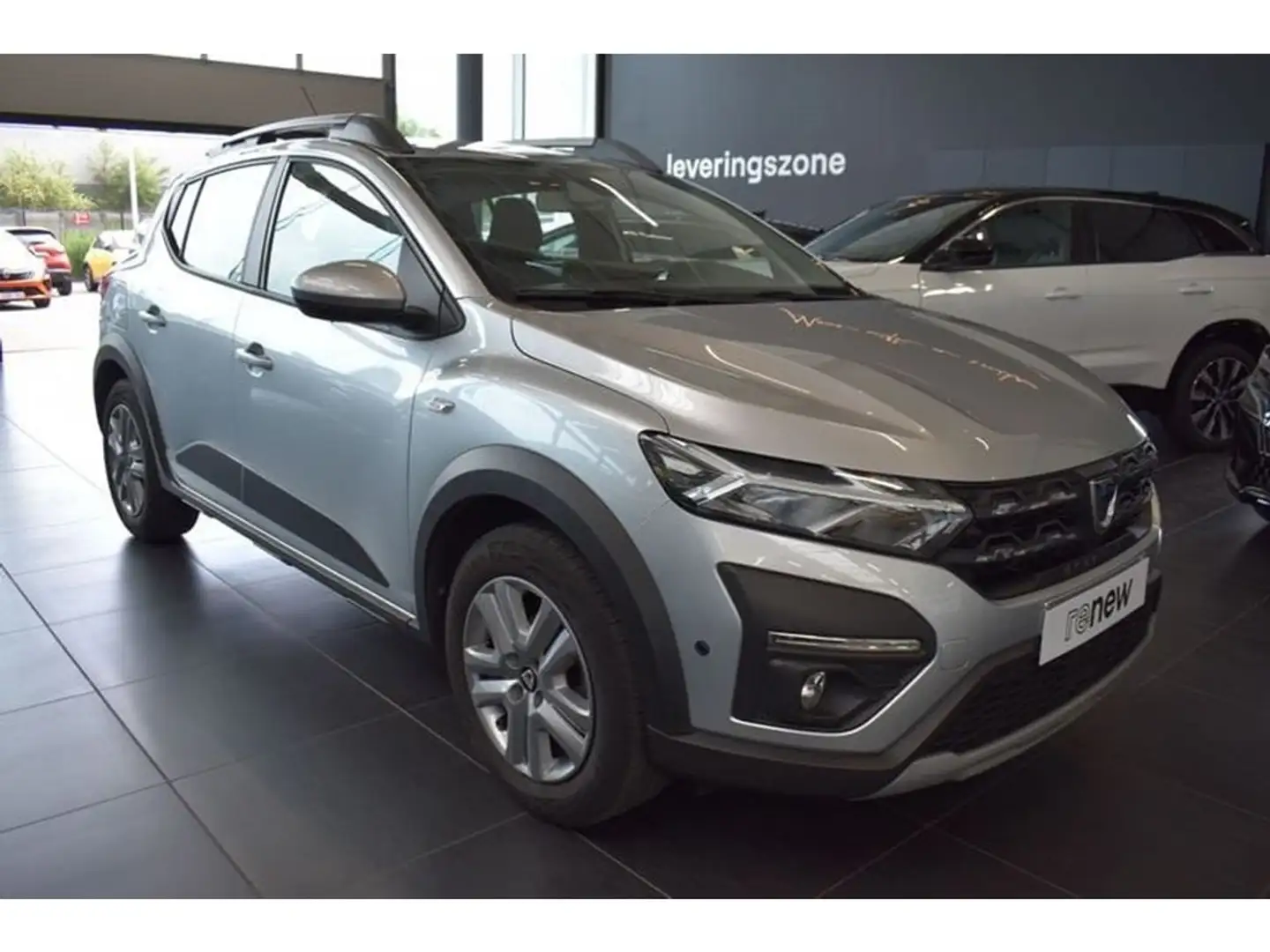 Dacia Sandero Stepway Plus TCe 110 / Valckenier Gent Argent - 2