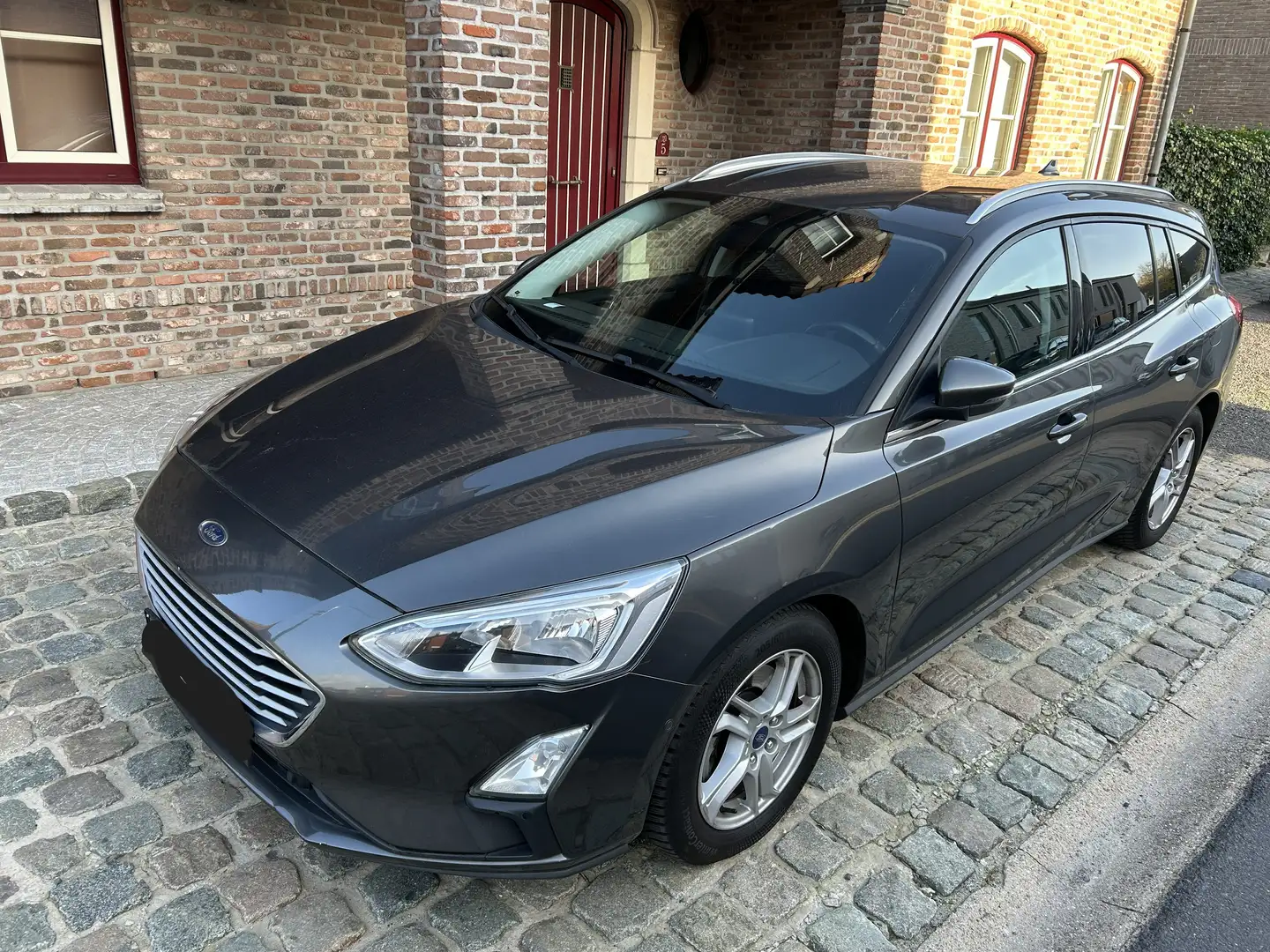 Ford Focus Focus Titanium 1.5 TD Trekhaak/extra bandenset Gris - 1