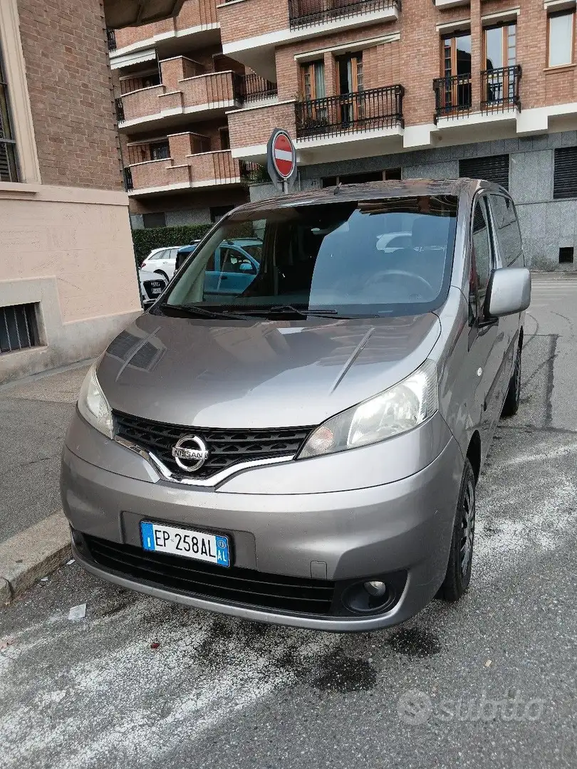 Nissan Evalia Evalia 1.5 dci Acenta 90cv Серебристый - 1