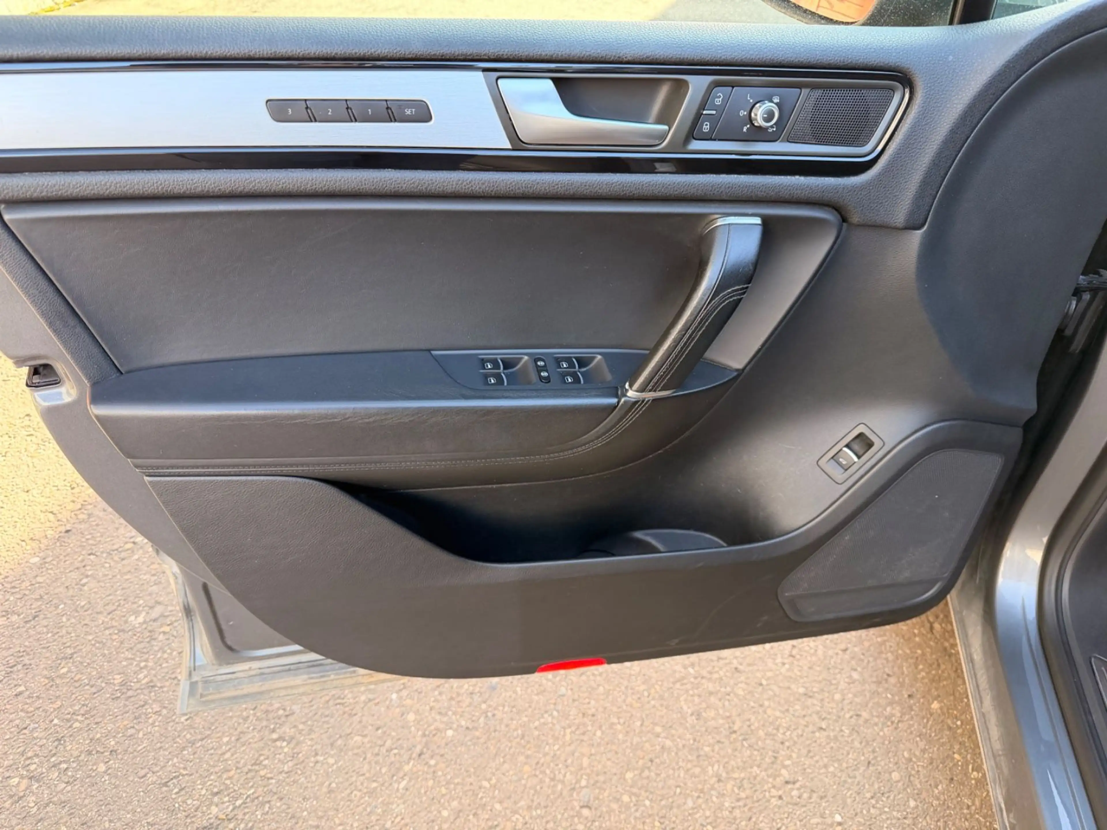 Volkswagen Touareg V6 TDI BMT Leder Xenon AHK Navi — photo 11