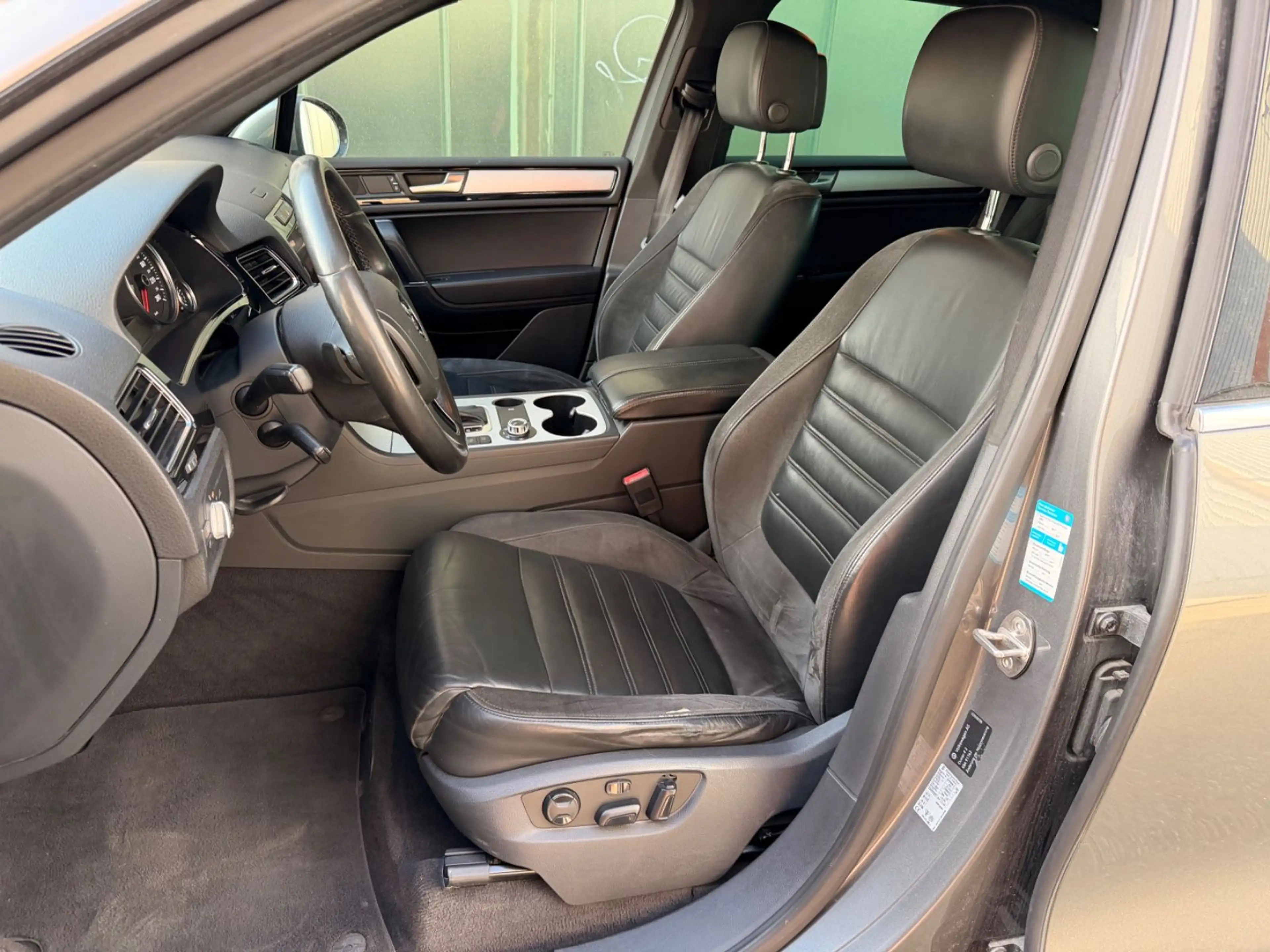 Volkswagen Touareg V6 TDI BMT Leder Xenon AHK Navi — photo 10