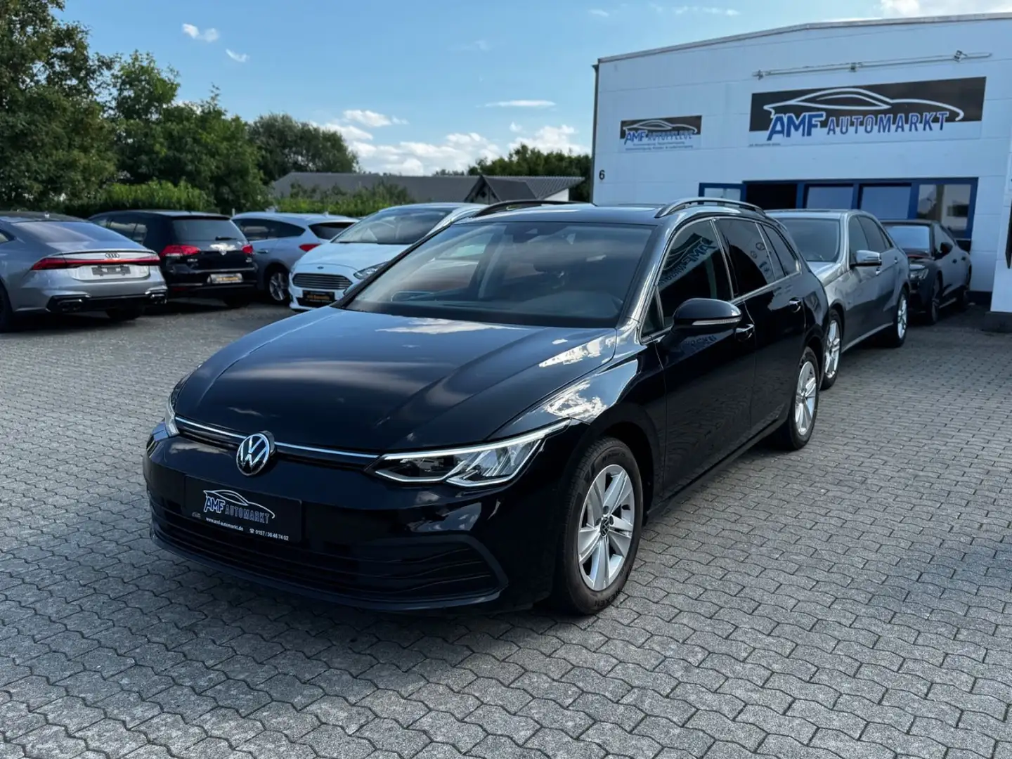 Volkswagen Golf VIII Variant Life eTSI 1.5 ACT Schwarz - 1