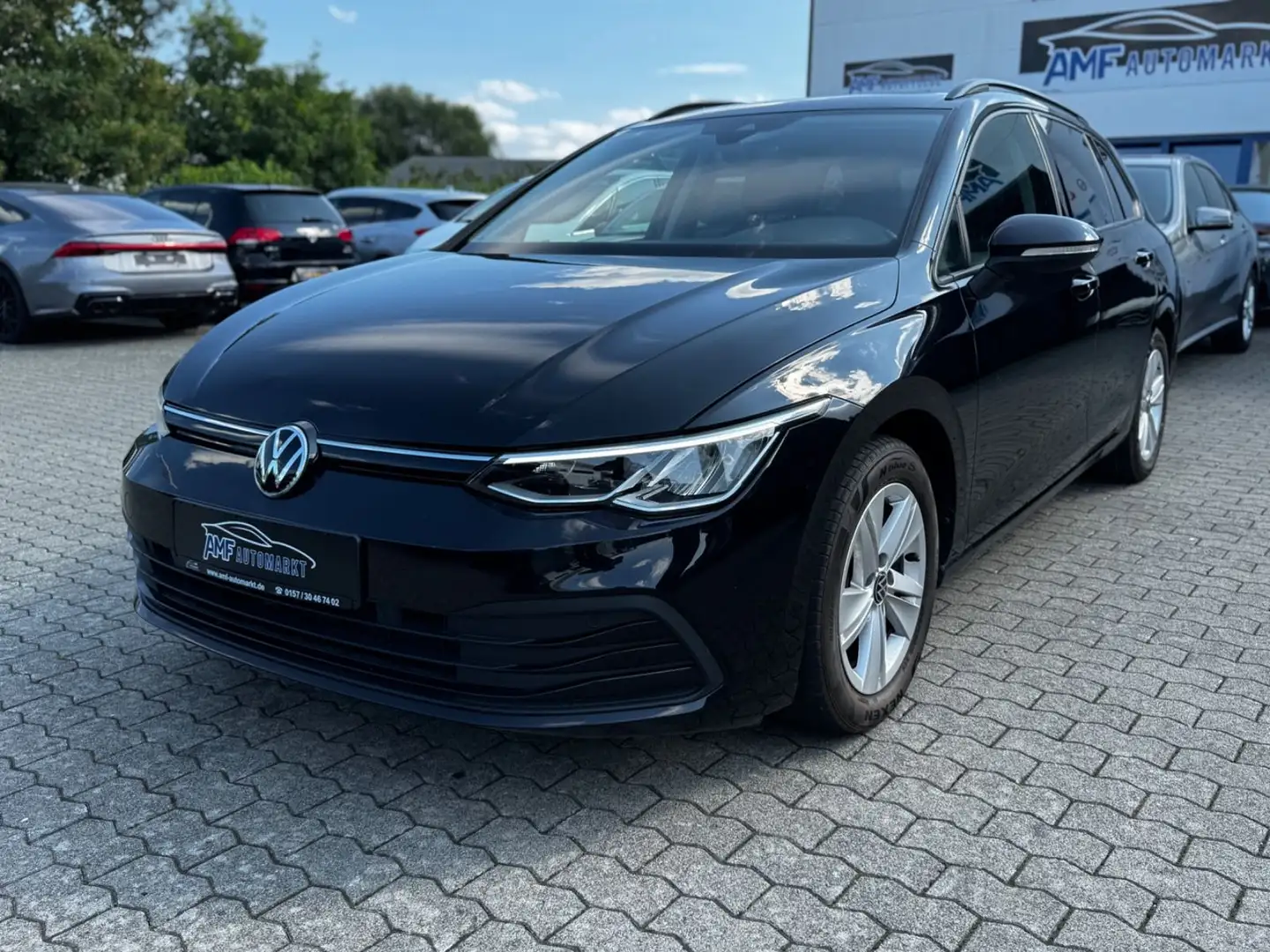 Volkswagen Golf VIII Variant Life eTSI 1.5 ACT Schwarz - 2