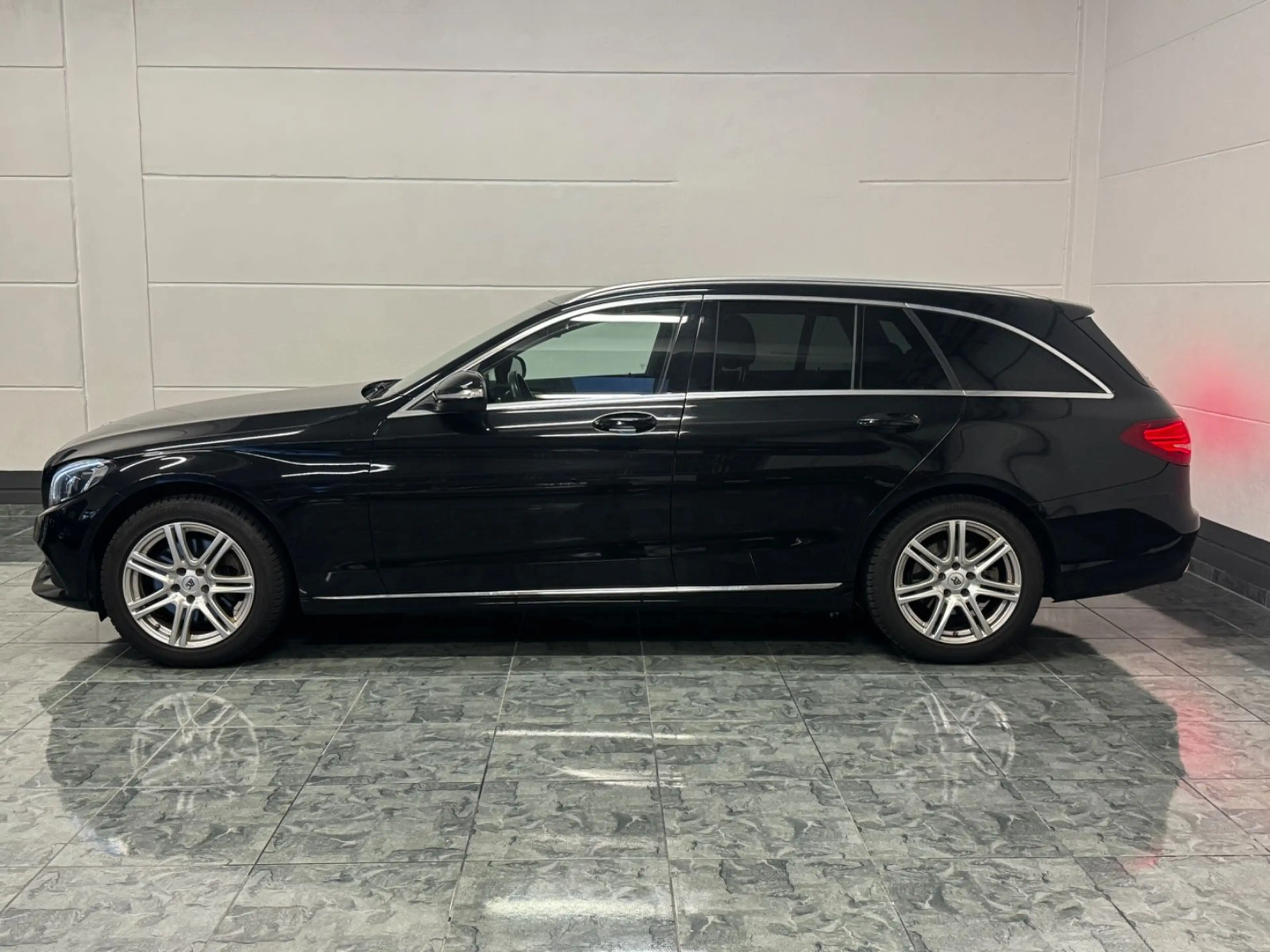 Mercedes-Benz C 250 T BlueTec / d 4Matic*ACC*LED*AHK*Carplay — photo 3