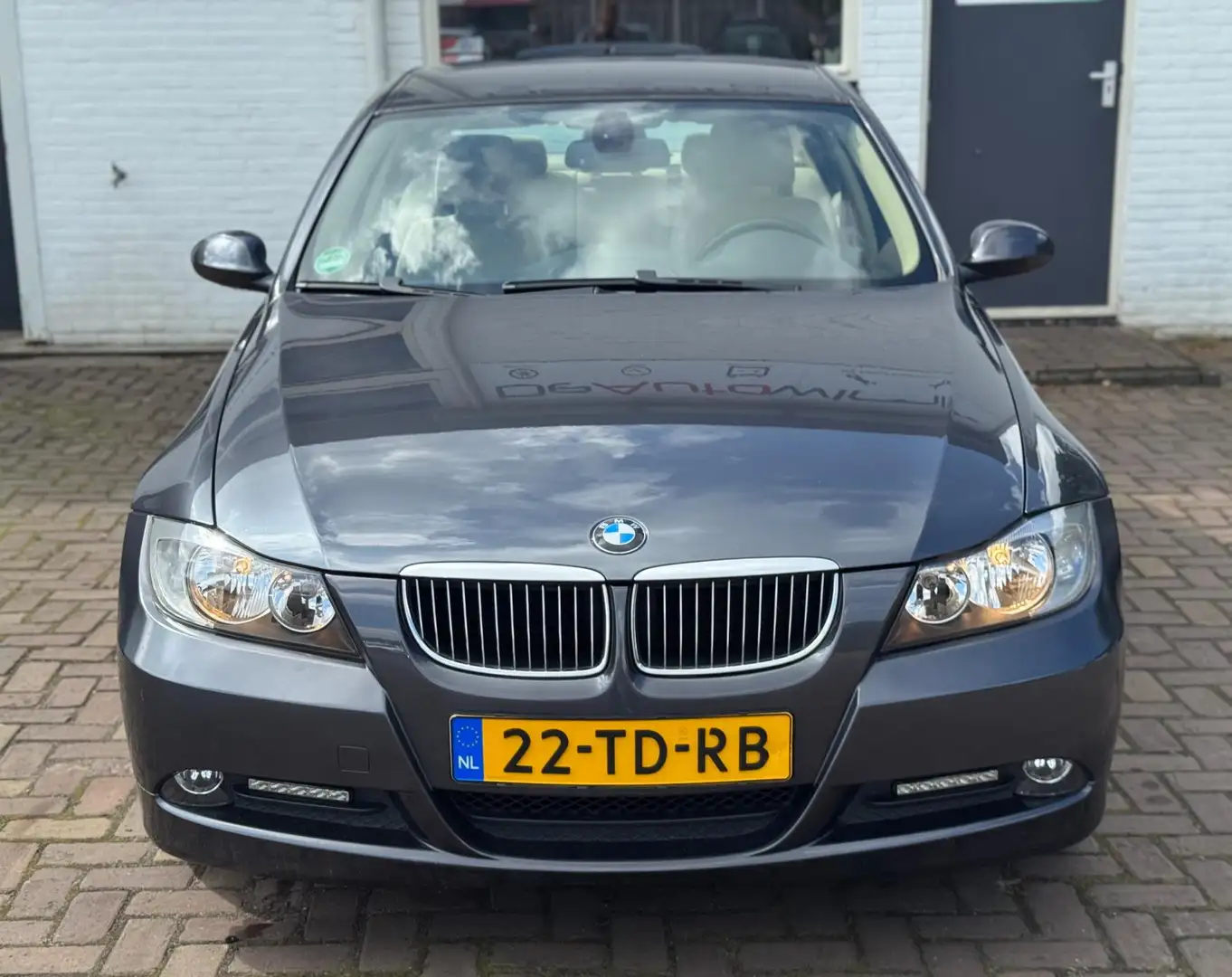 BMW 318 3-serie 318i High Executive AUTOMAAT Gris - 2
