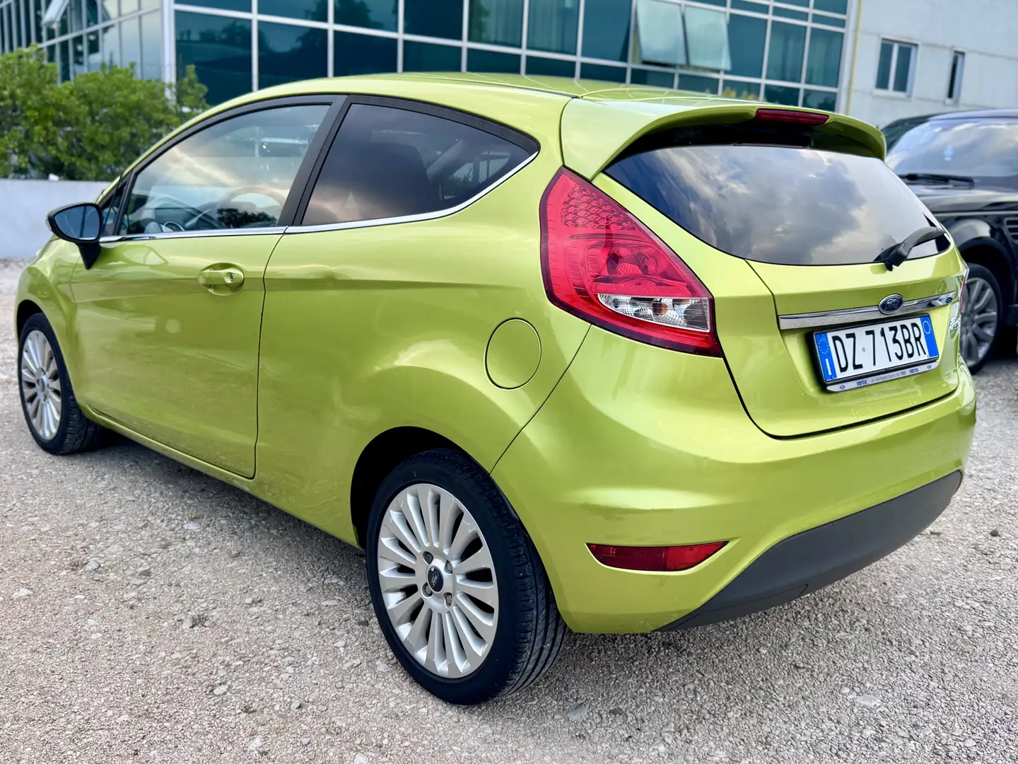 Ford Fiesta 1.2 Benzina 82cv - Titanium Neopatentati 2010 Verde - 2