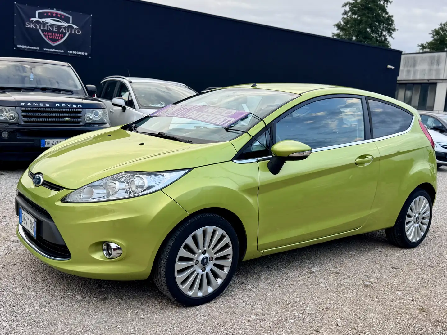 Ford Fiesta 1.2 Benzina 82cv - Titanium Neopatentati 2010 Verde - 1