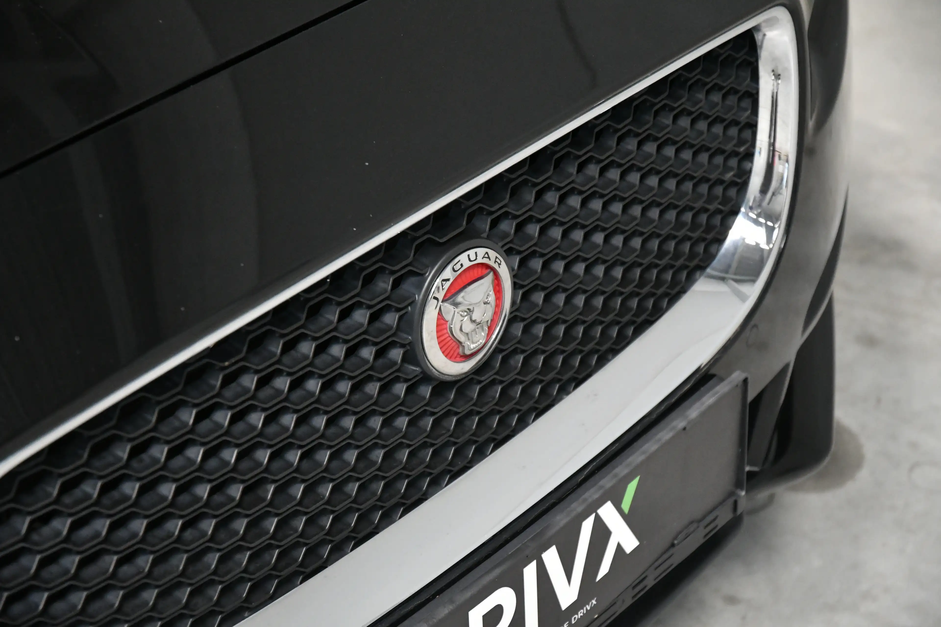 Jaguar XE 2.0 D - Prestige - Stuurverw. - Cruise - Camera — photo 9
