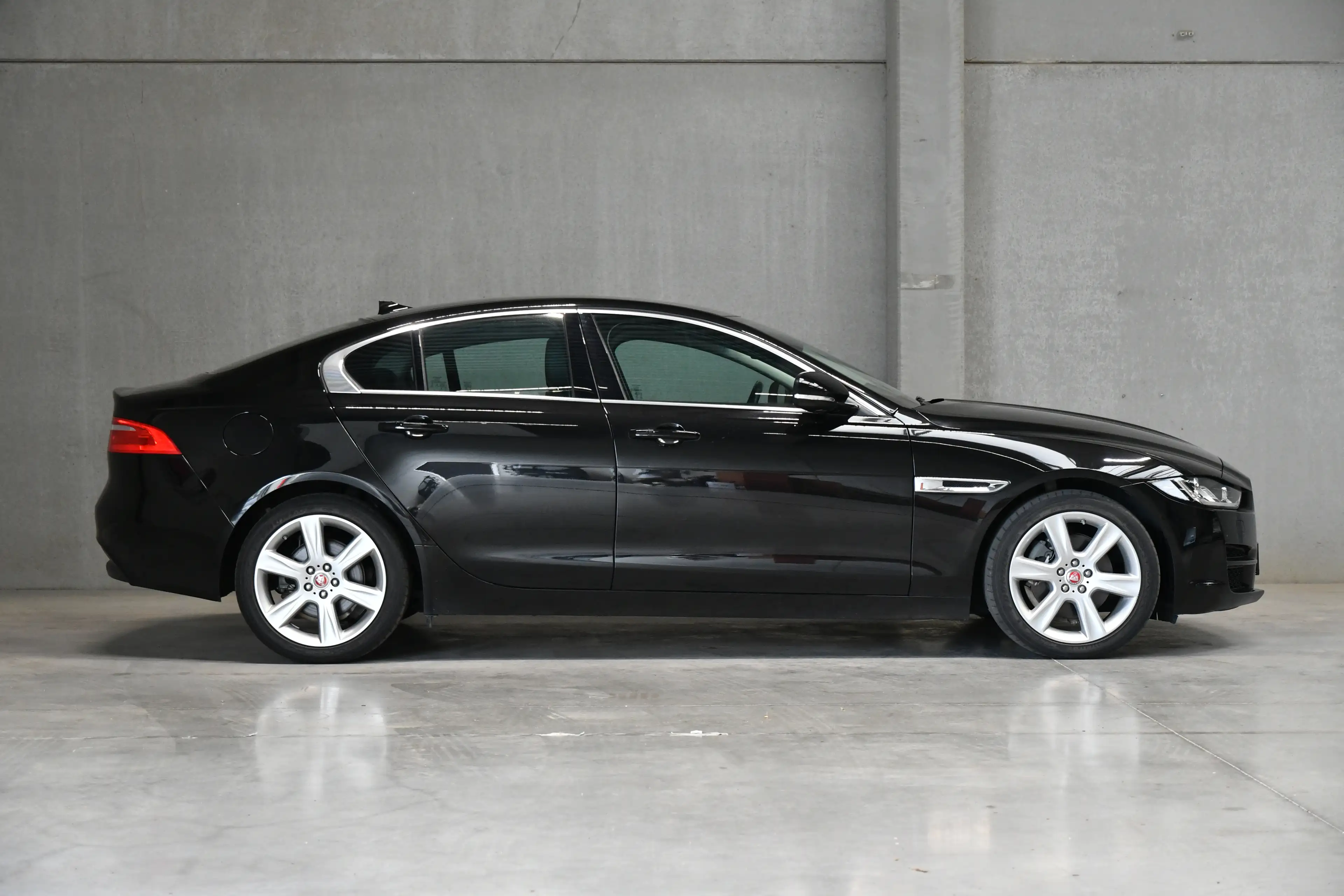 Jaguar XE 2.0 D - Prestige - Stuurverw. - Cruise - Camera — photo 5