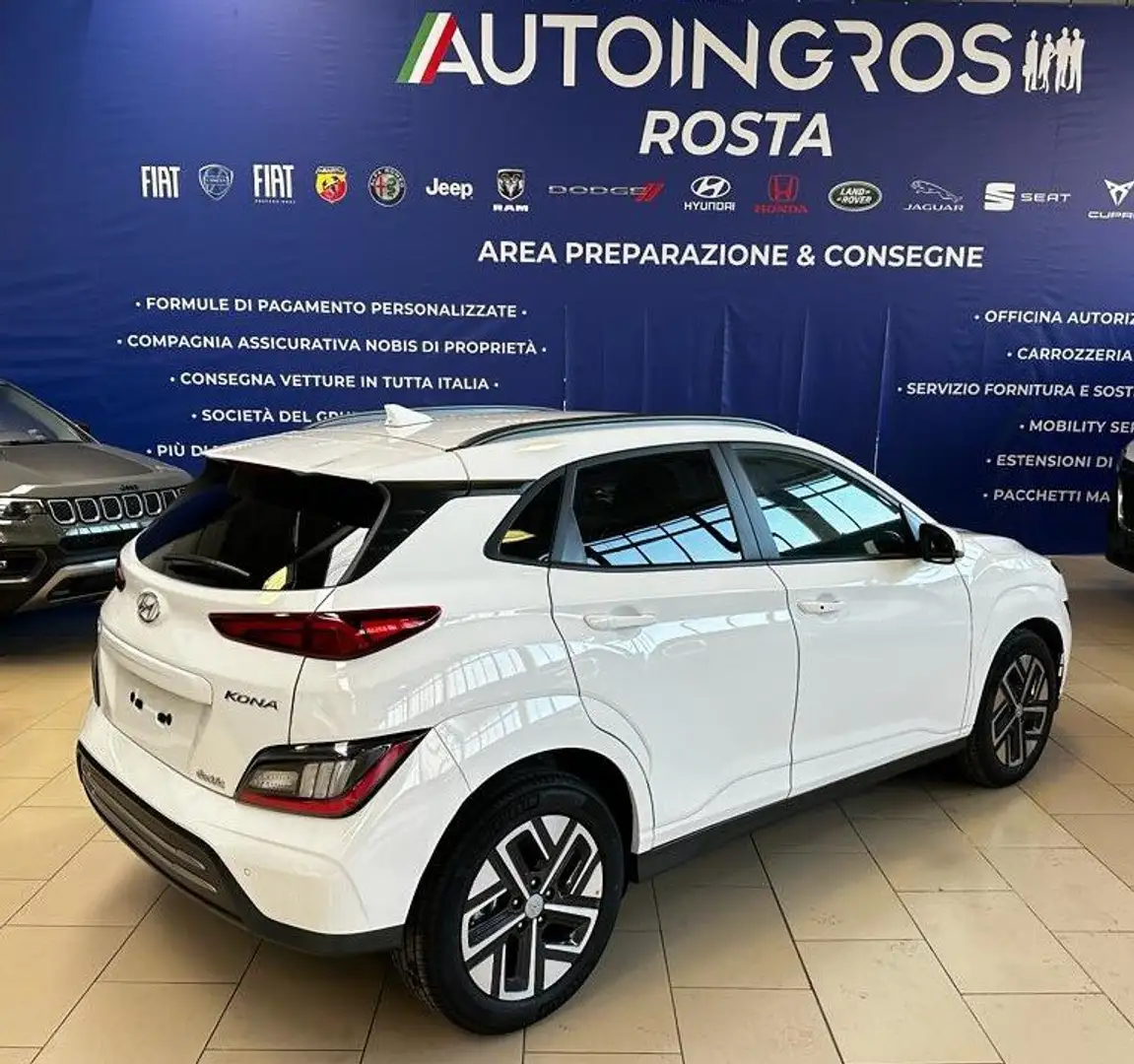Hyundai KONA Kona 64 kWh EV Exellence+ PRONTA CONSEGNA Bianco - 2