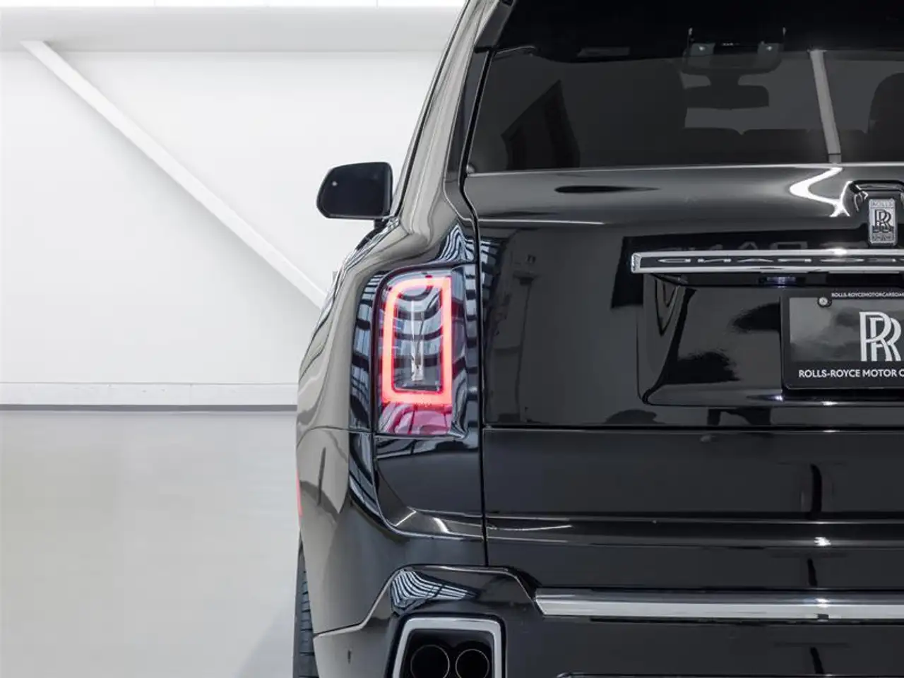 Rolls-Royce Cullinan снимка Rolls-Royce Cullinan
