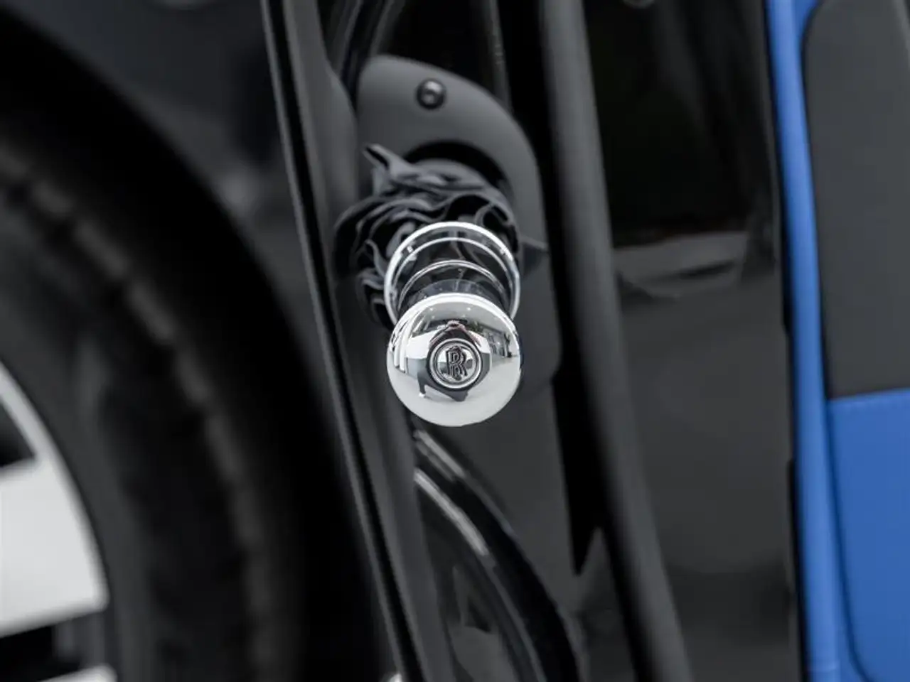 Rolls-Royce Cullinan снимка Rolls-Royce Cullinan