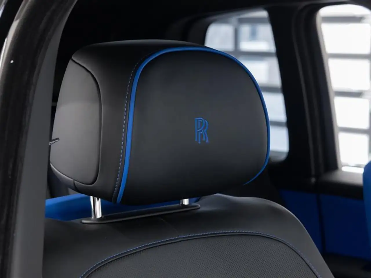 Rolls-Royce Cullinan снимка Rolls-Royce Cullinan