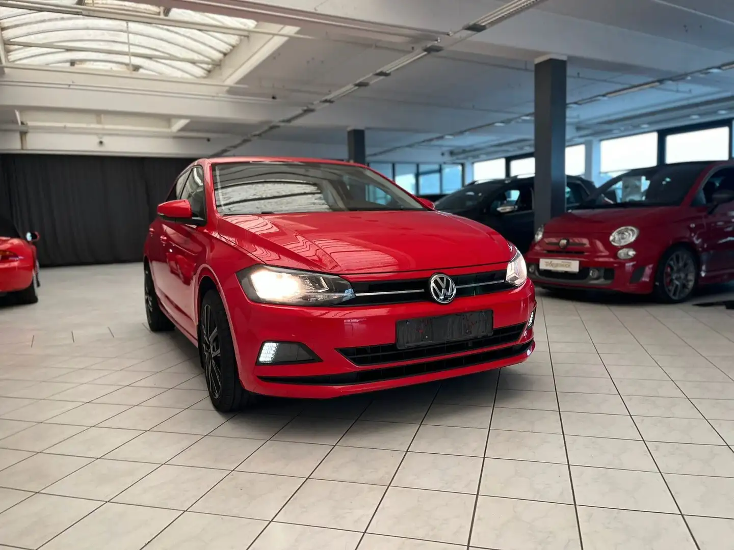 Volkswagen Polo VI Comfortline Sitzh. Temp. BT. Klima Roşu - 2