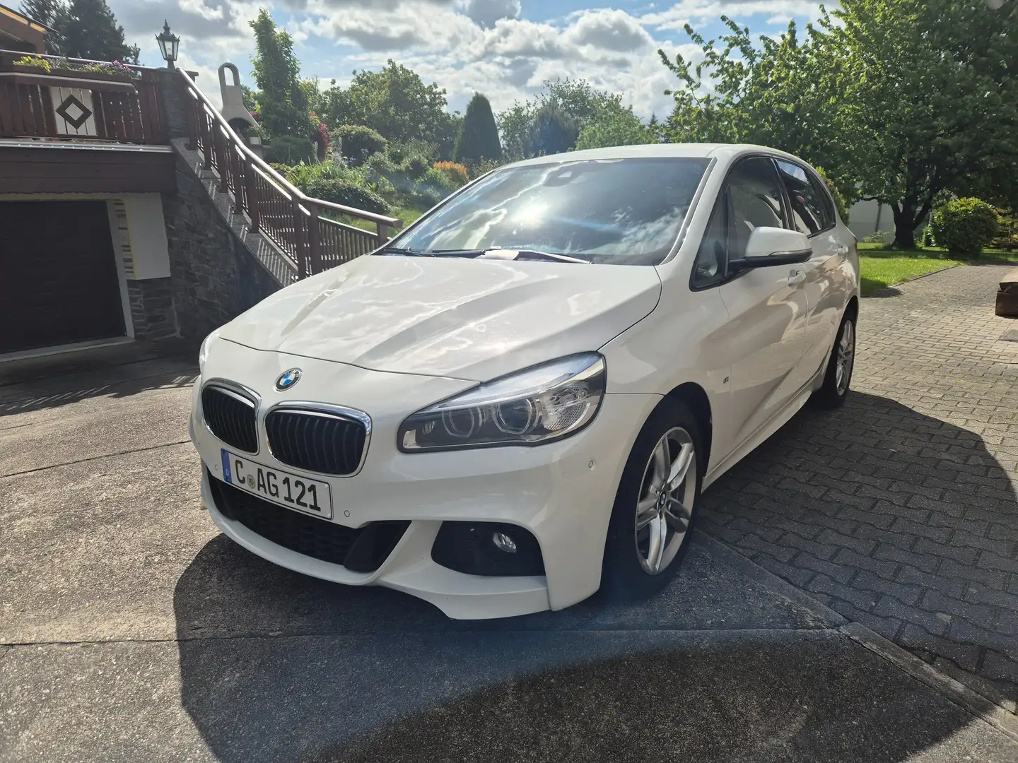 BMW 220 220i Active Tourer Aut. M Sport Weiß - 1