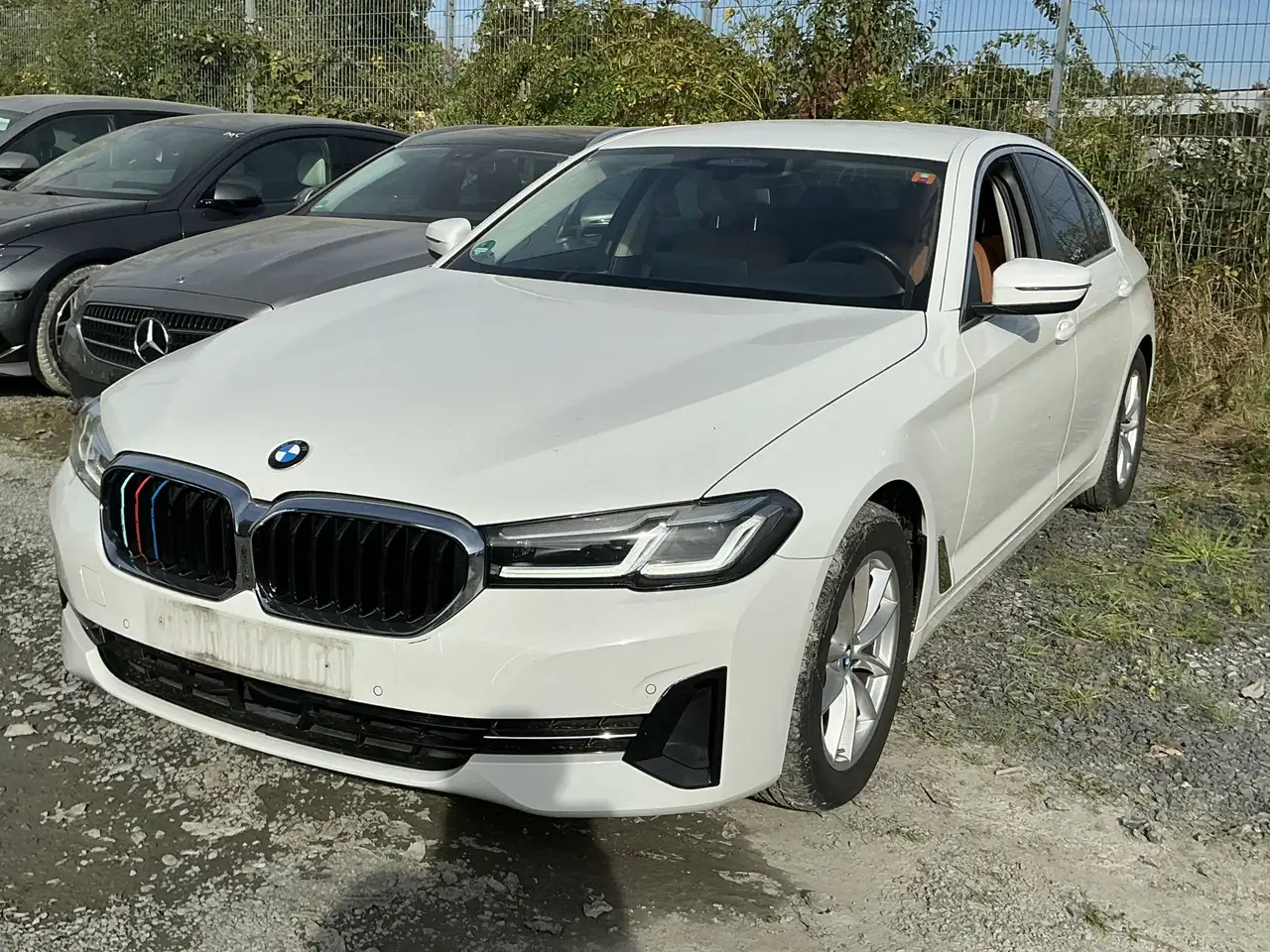 BMW 520 d Business Leder RCamAmbiente SHZ LED ACC — photo 1 of 19