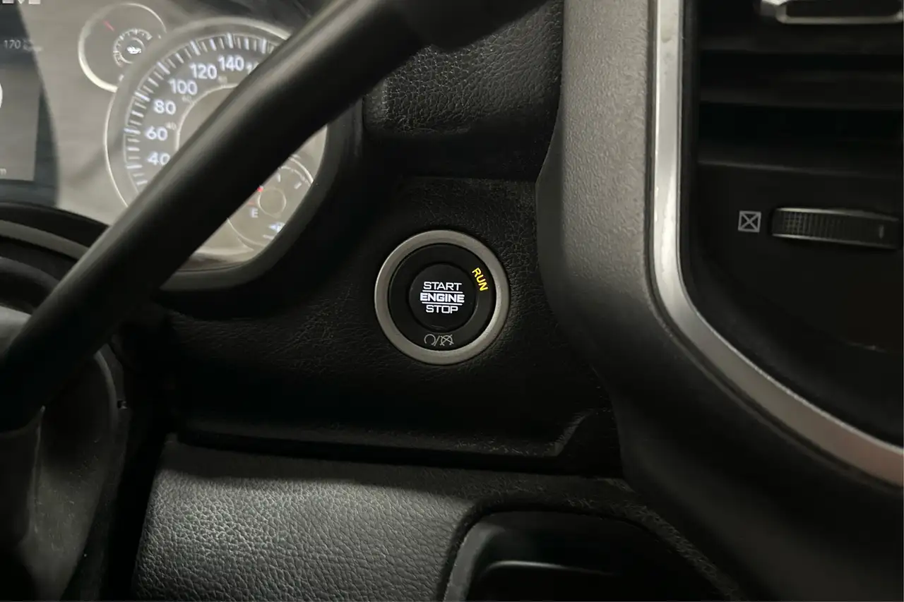 RAM 3500 снимка RAM 3500