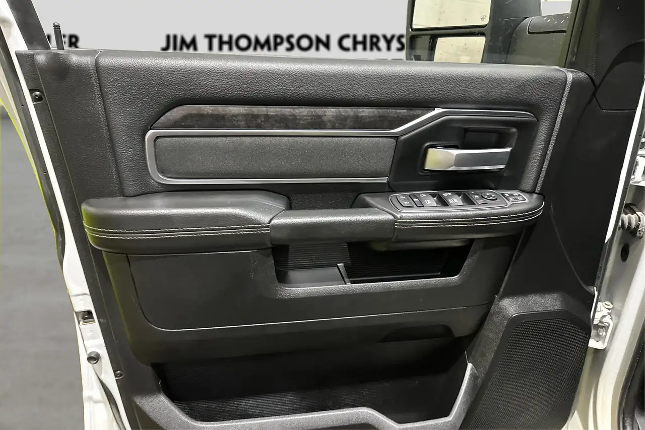 RAM 3500 снимка RAM 3500