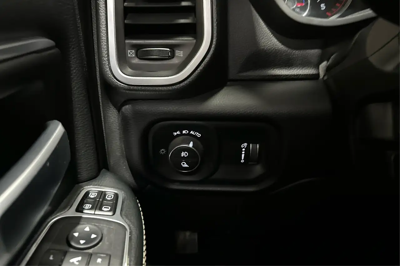 RAM 3500 снимка RAM 3500