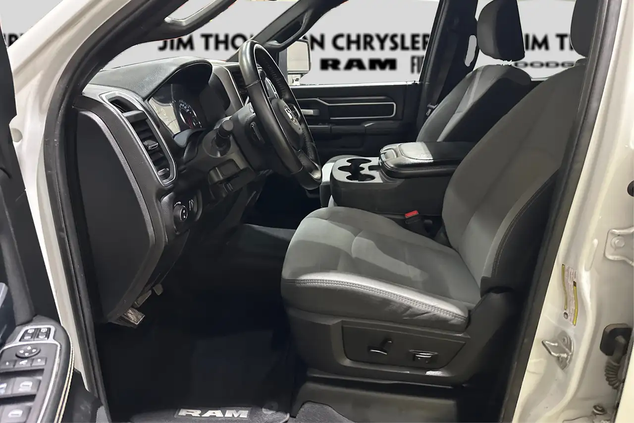 RAM 3500 снимка RAM 3500