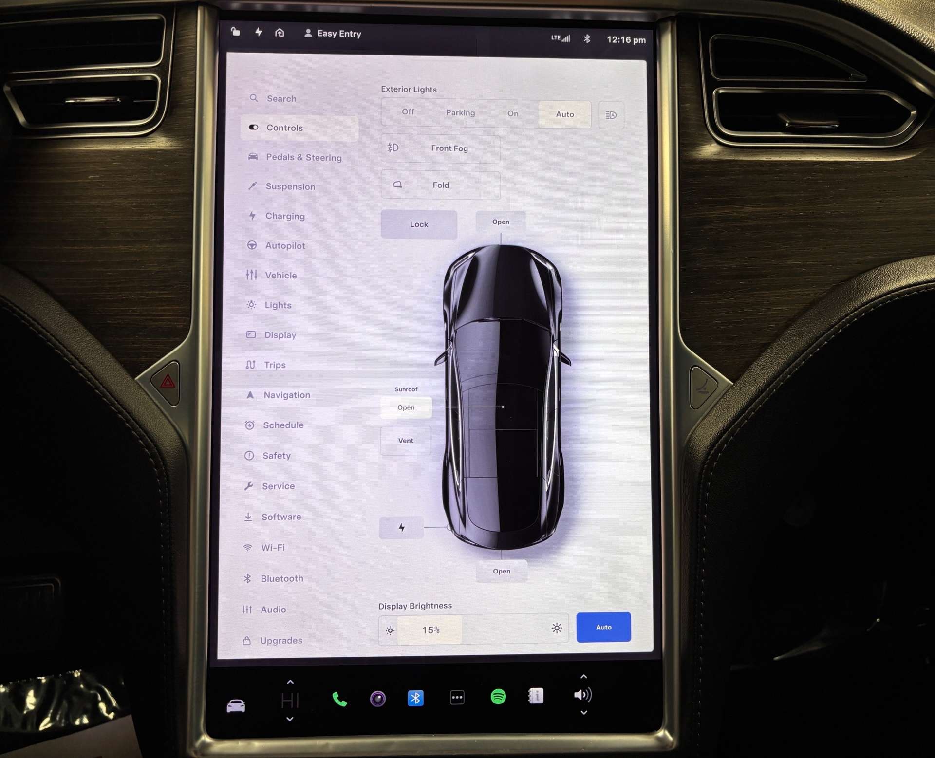 2014 Tesla Model S 85 RWD thumb 24