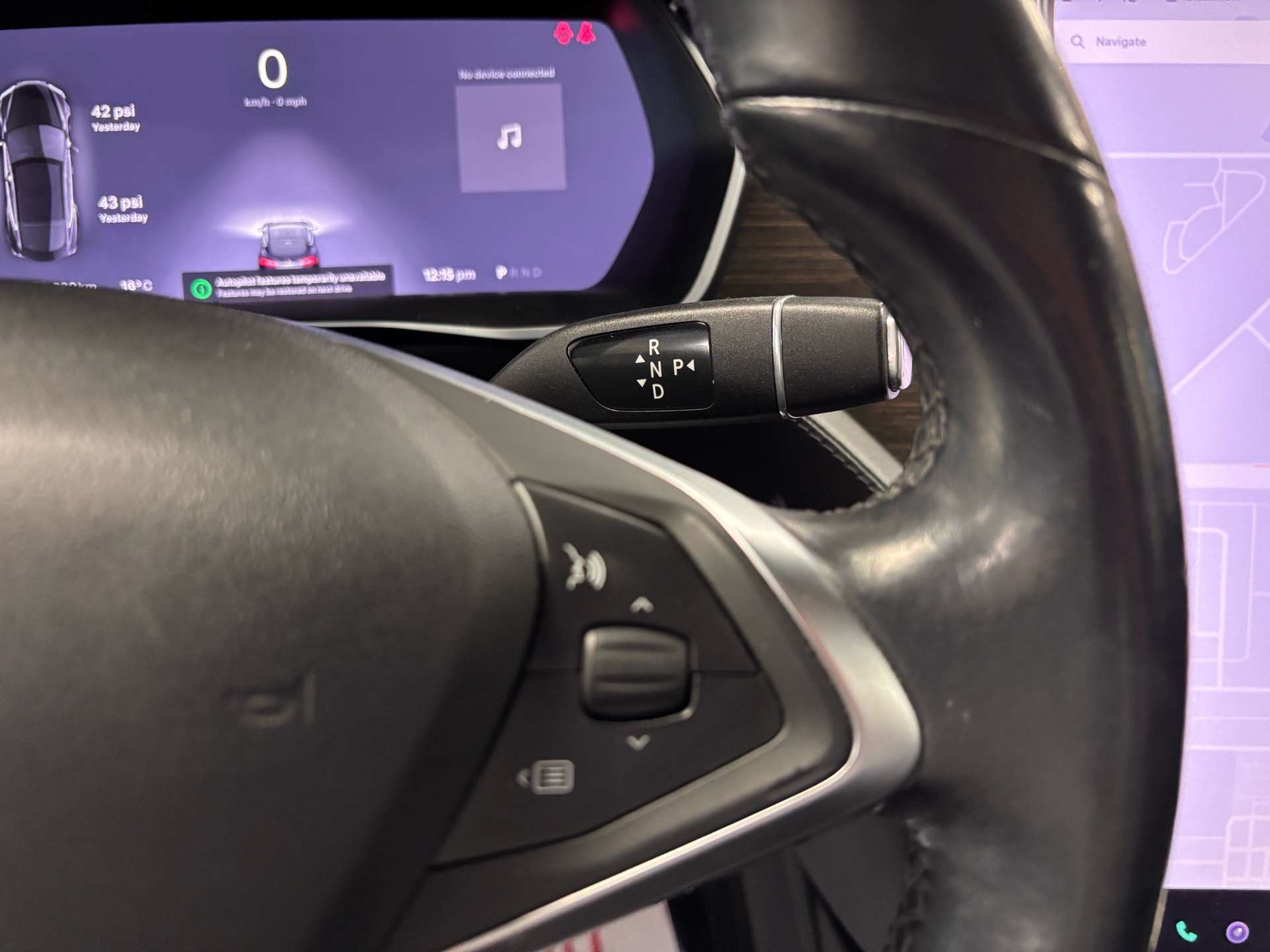 2014 Tesla Model S 85 RWD thumb 20