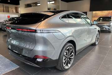 New RWD Long Range BEV 81KWH Long Range RWD