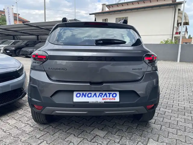 Dacia Sandero view 5