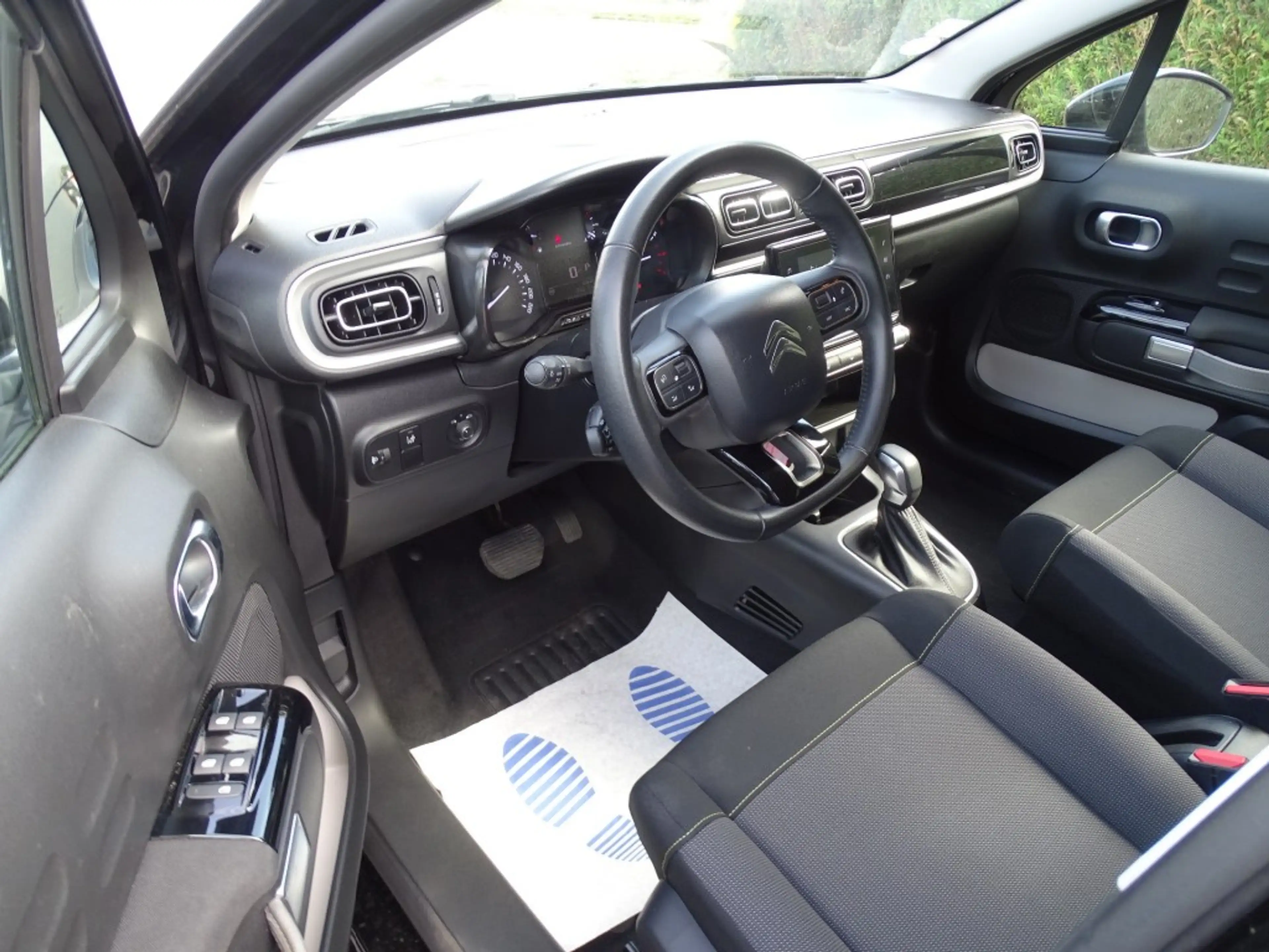 Citroen C3 1.2 PT SHINE-Automaat-Clima-Navi-Media-Blth-Pano — photo 7