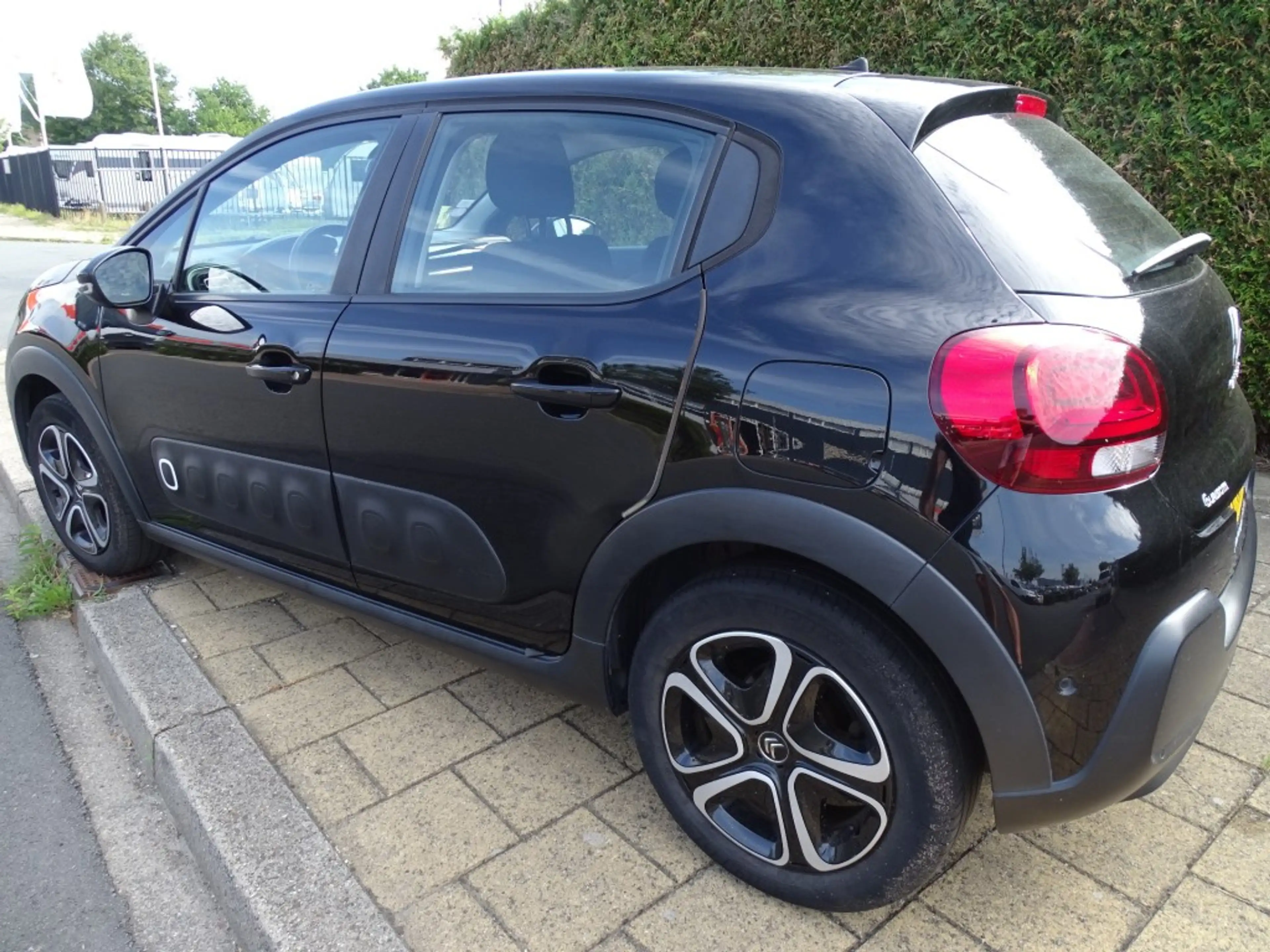 Citroen C3 1.2 PT SHINE-Automaat-Clima-Navi-Media-Blth-Pano — photo 2