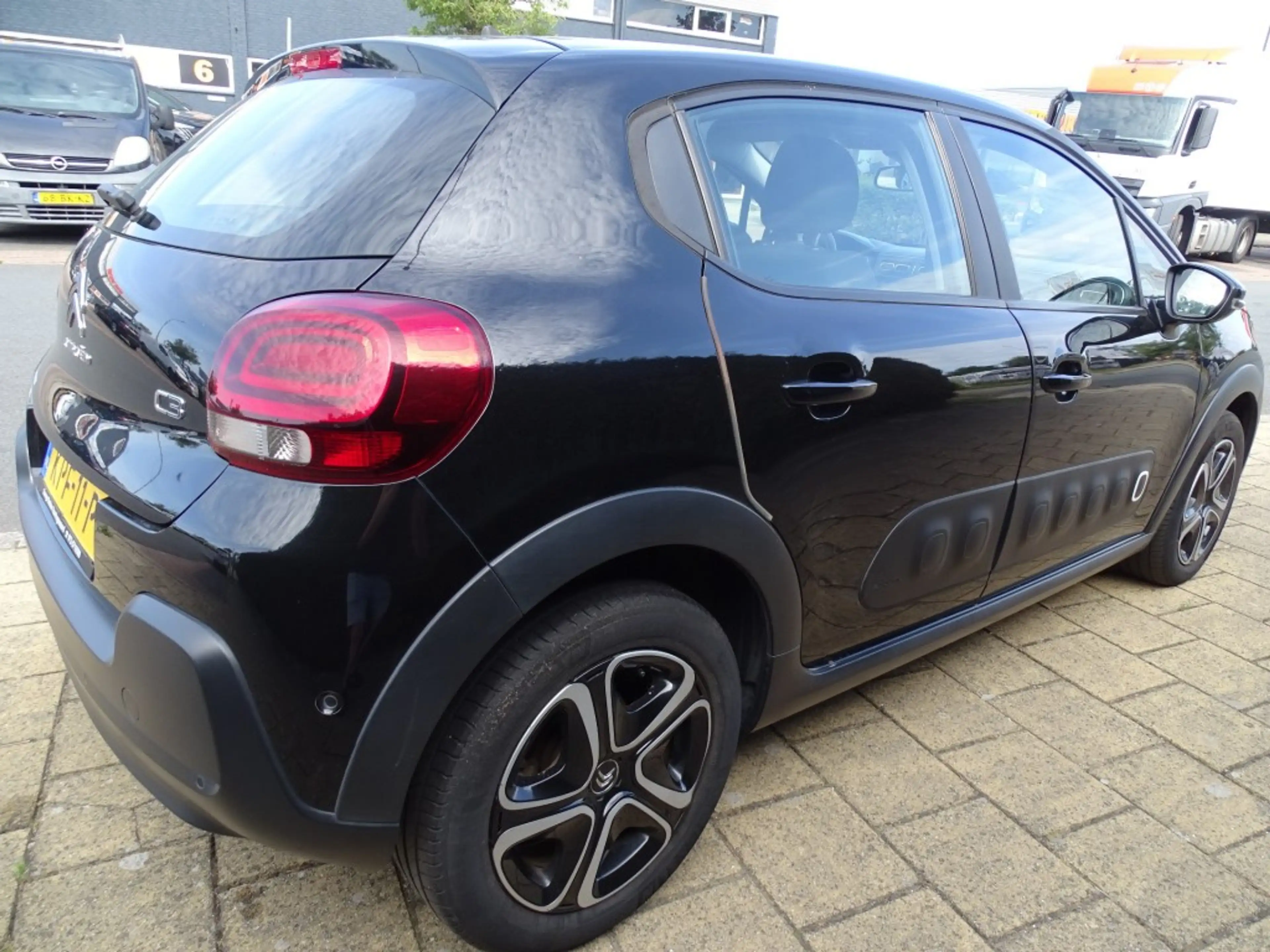Citroen C3 1.2 PT SHINE-Automaat-Clima-Navi-Media-Blth-Pano — photo 3