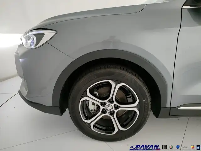 MG ZS view 25