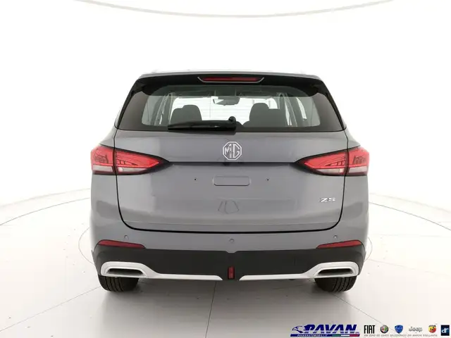 MG ZS view 4
