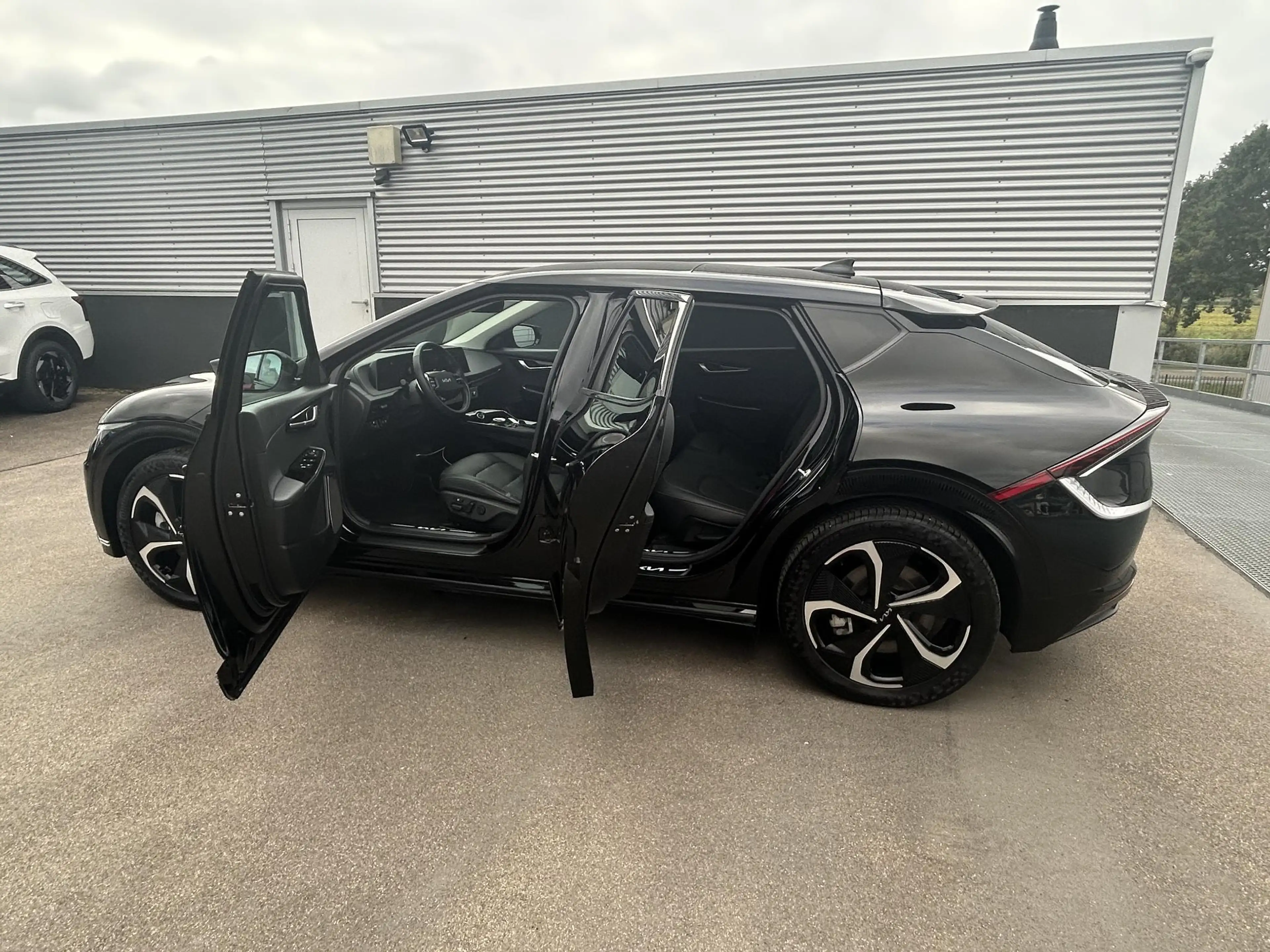 Kia EV6 Plus Advanced 77.4 kWh Trekhaak, Schuif/kanteldak, — photo 4
