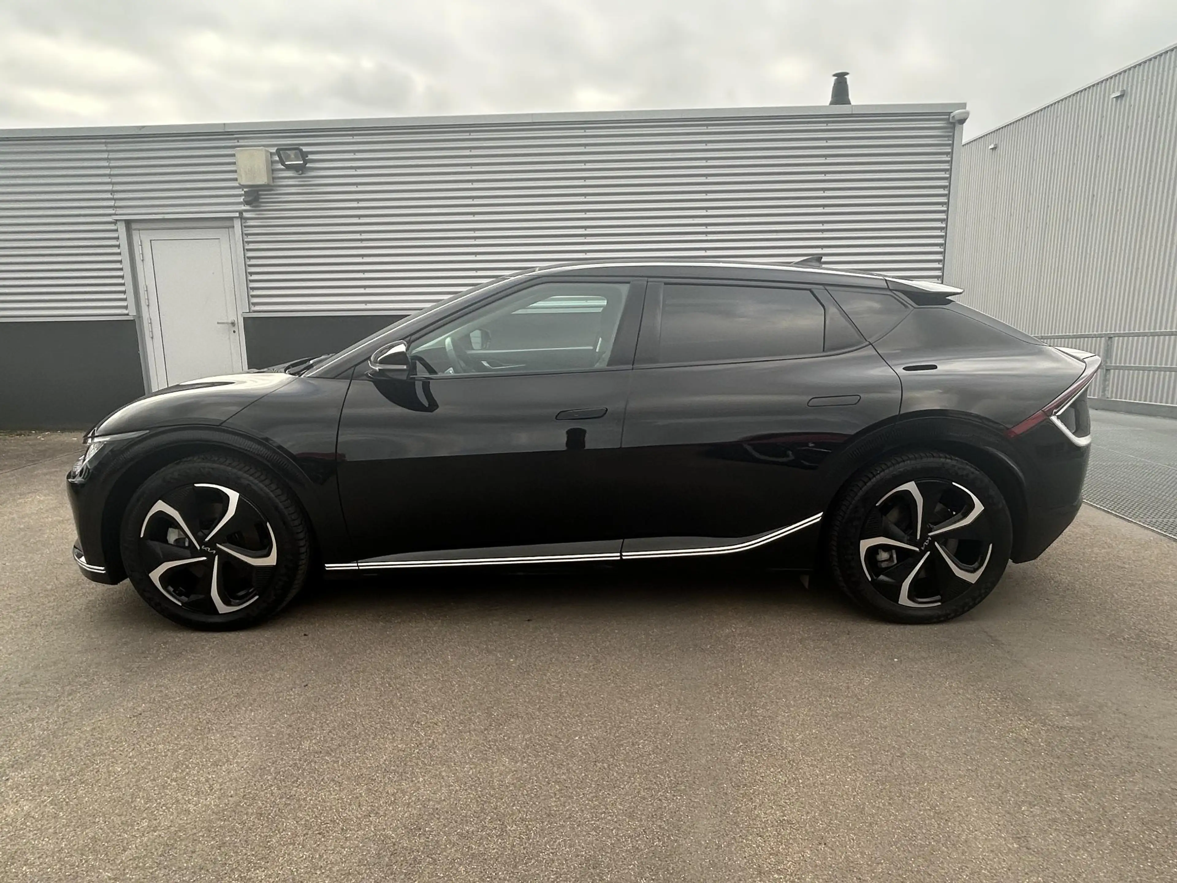 Kia EV6 Plus Advanced 77.4 kWh Trekhaak, Schuif/kanteldak, — photo 3