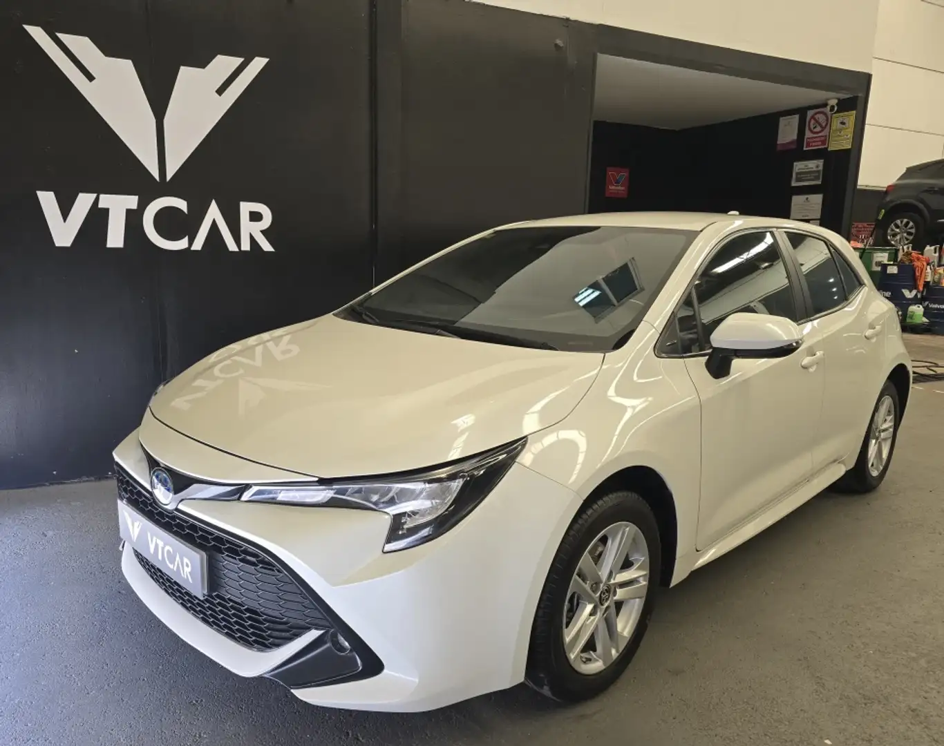 Toyota Corolla 125H Active Weiß - 2
