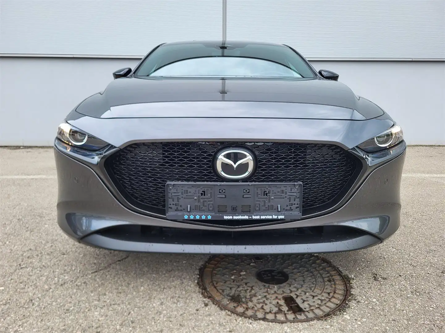 Mazda 3 e-Skyactiv-G140 AT Homura Grau - 2