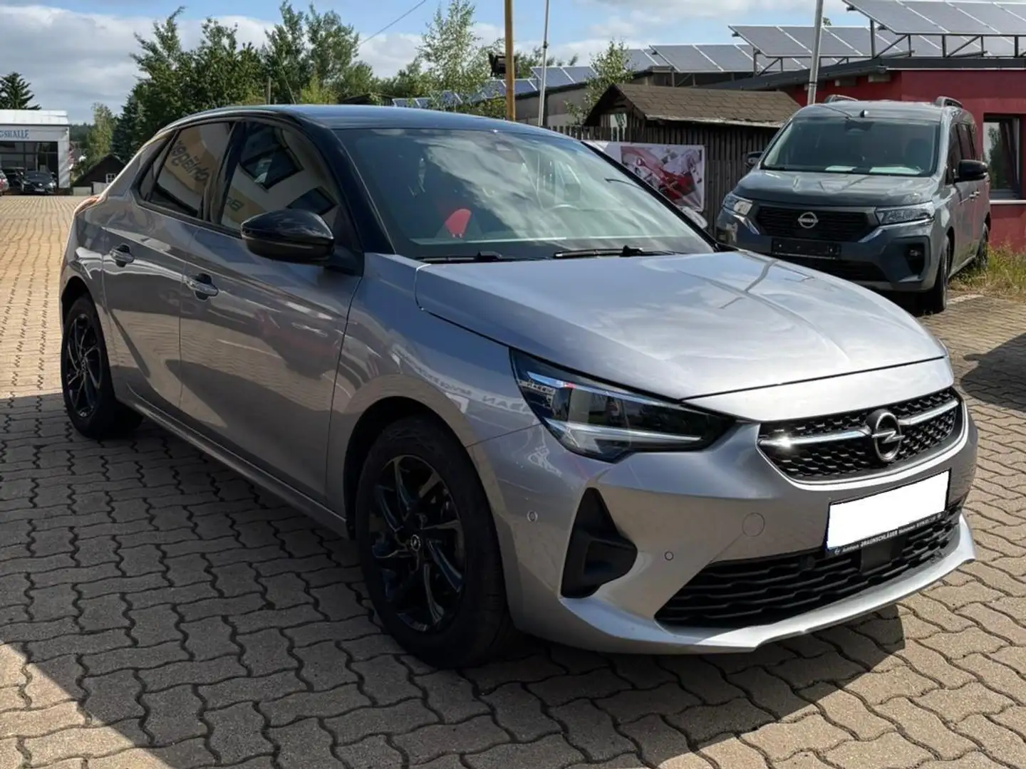 Opel Corsa GS Line 1.2 Direct Grau - 2