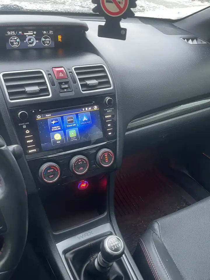 Subaru WRX снимка Subaru WRX