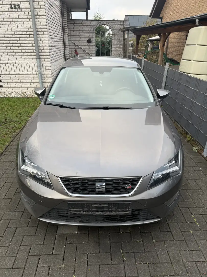 SEAT Leon FR Grau - 1