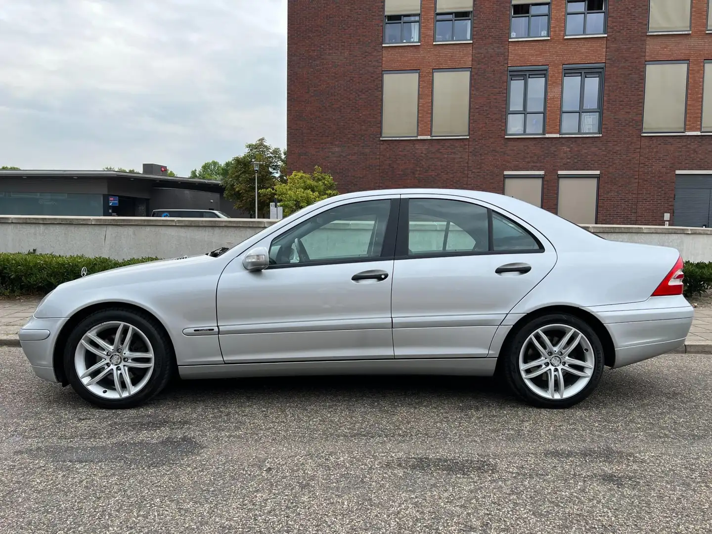 Mercedes-Benz C 240 Classic AUT /Airco/Cruise/NAVI/Trekhaak Szürke - 2