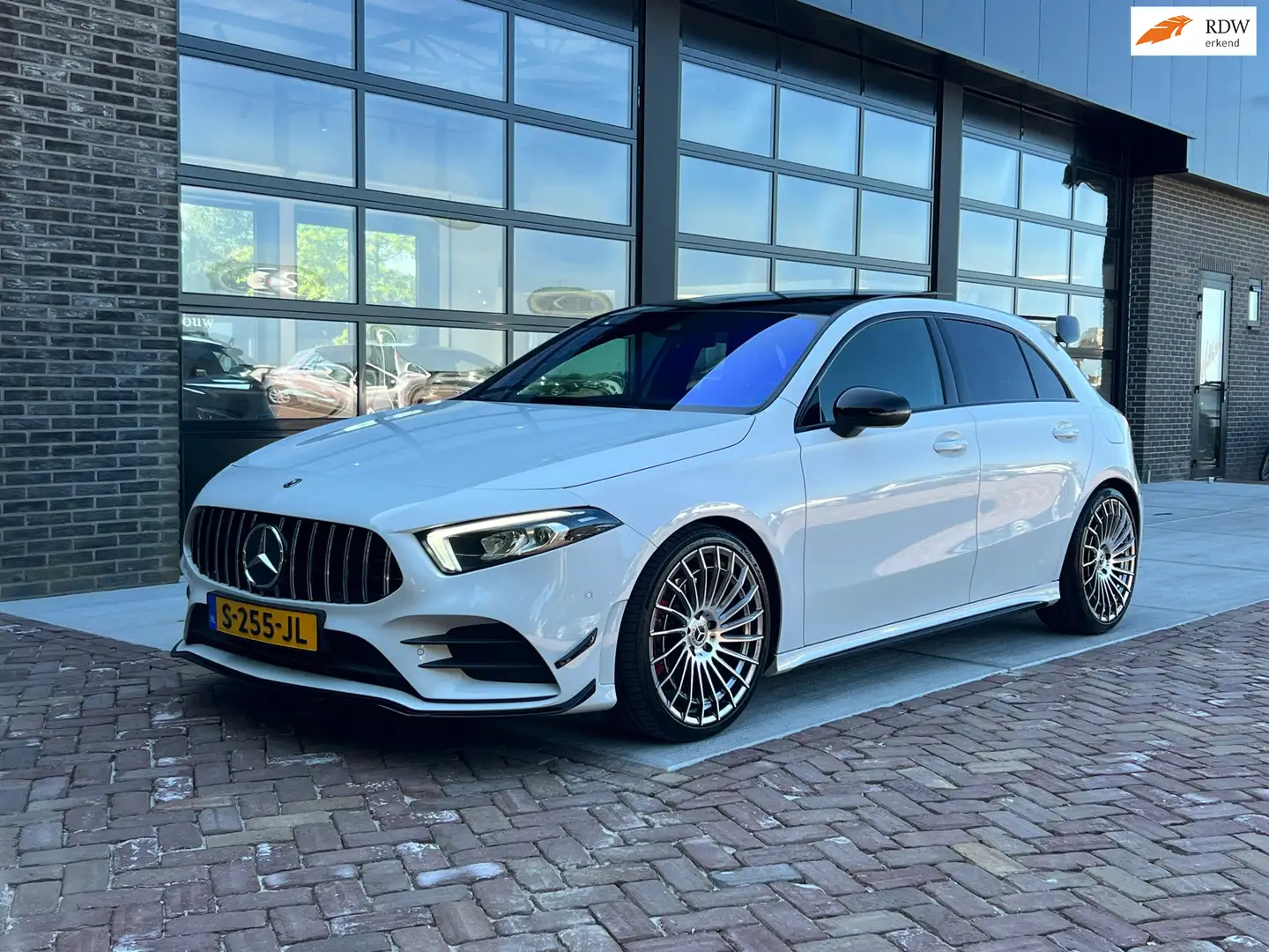 Mercedes-Benz A 220 Premium Plus | Sterrenhemel | Dak | Wit - 1