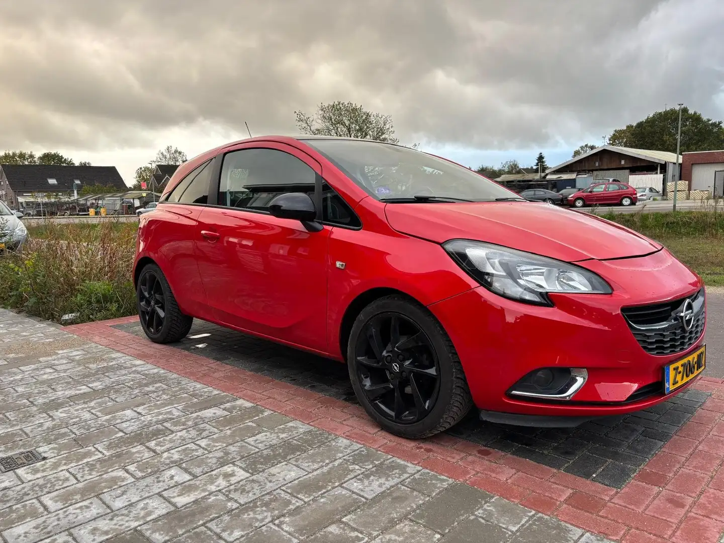 Opel Corsa Corsa-e 1.4 Innovation Rood - 1