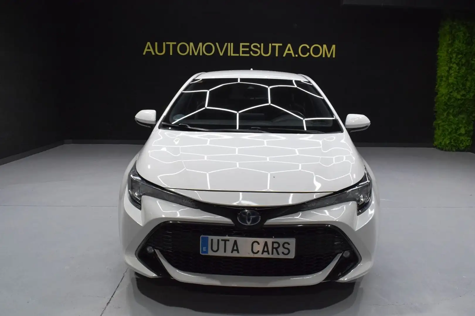 Toyota Corolla 1.8 HYBRID ACTIVE TECH E-CVT Blanc - 2