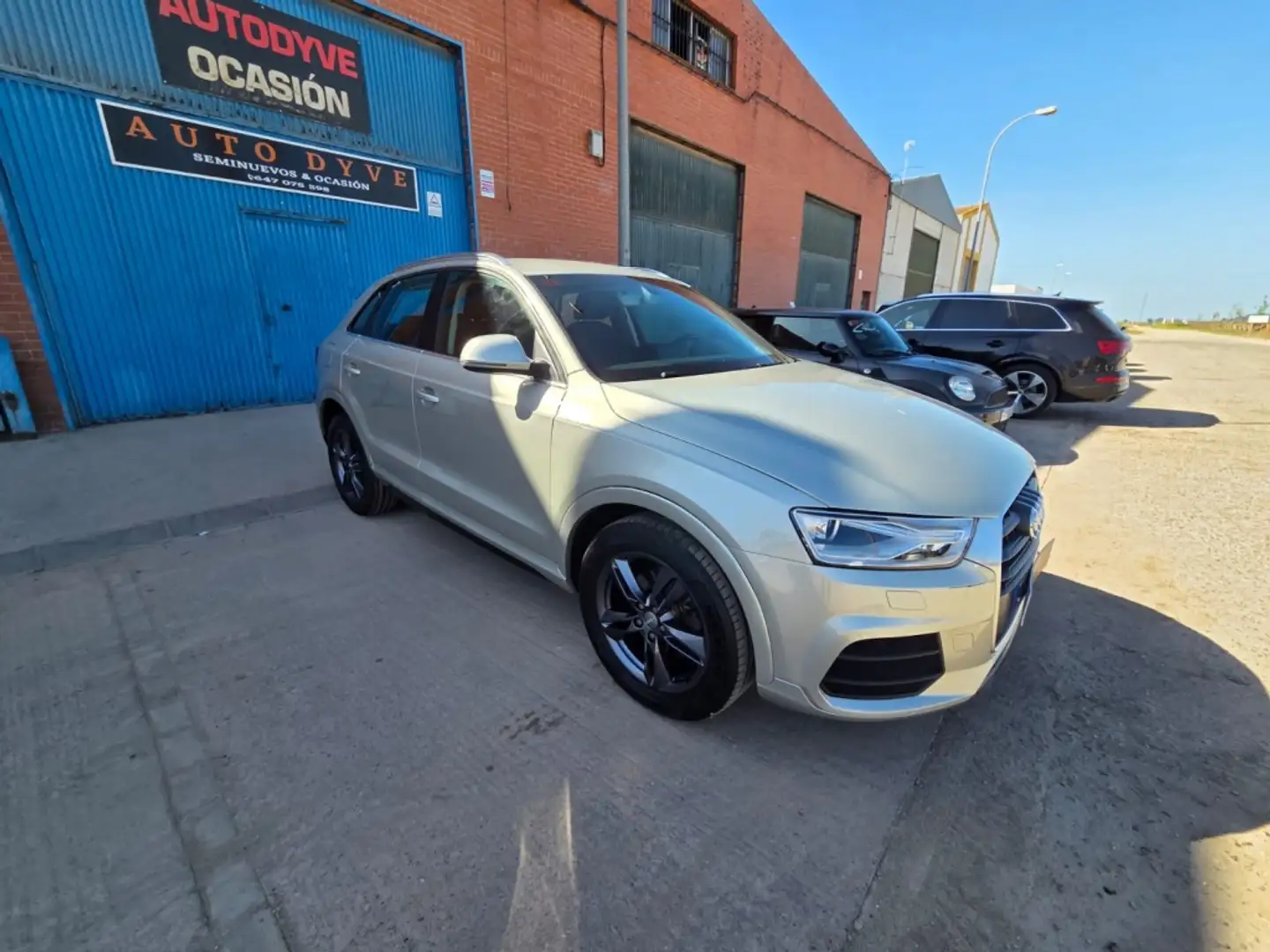 Audi Q3 2.0TDI Design edition 110kW(4.75) Gris - 2