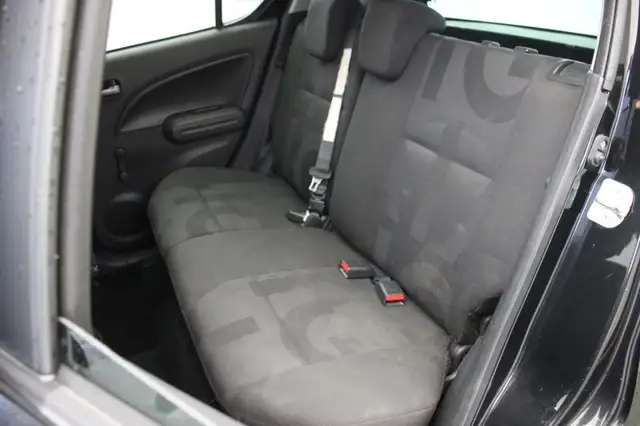 Opel Agila view 9
