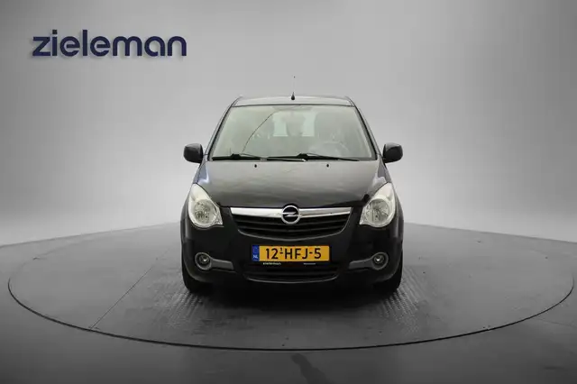Opel Agila view 12