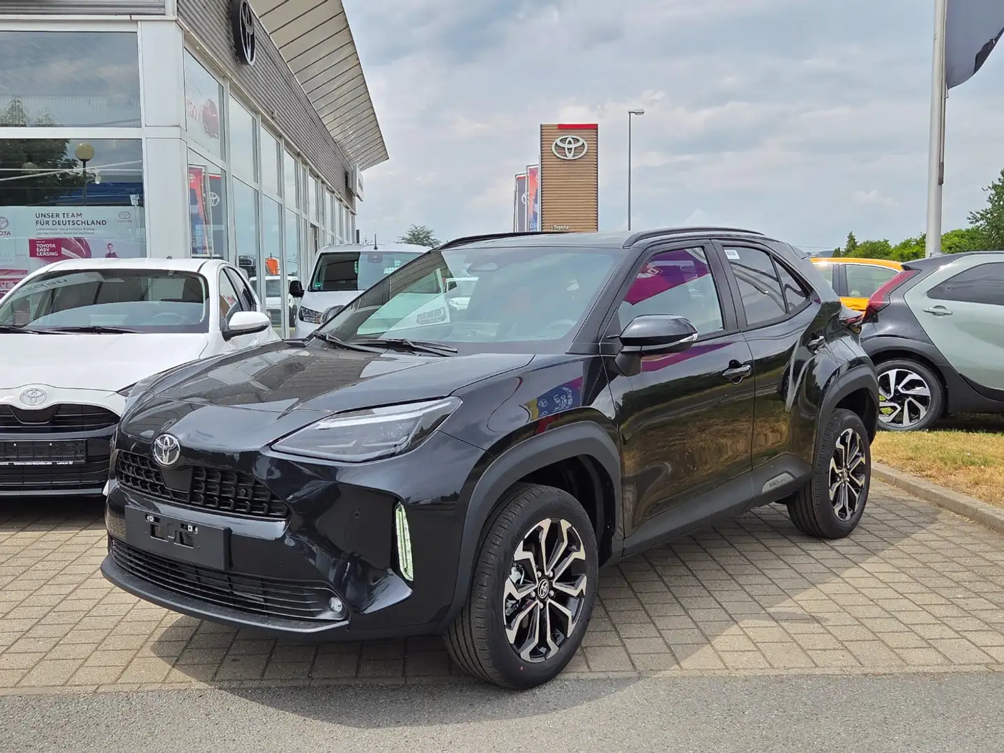 Toyota Yaris Cross 1.5 HSD Teamplayer Schwarz - 2