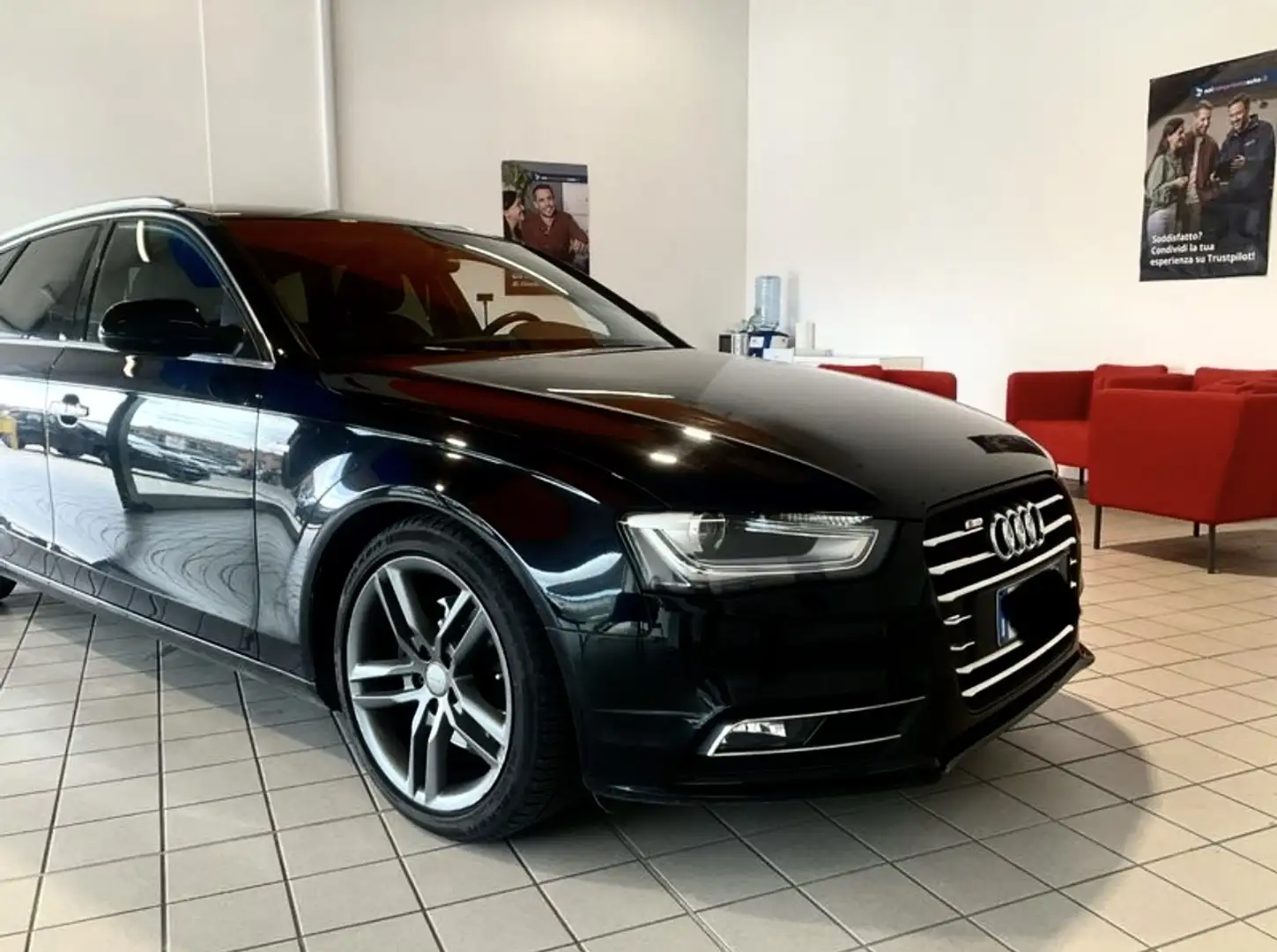 Audi A4 Avant 2.0 tdi Ambiente 143cv S LINE Nero - 1